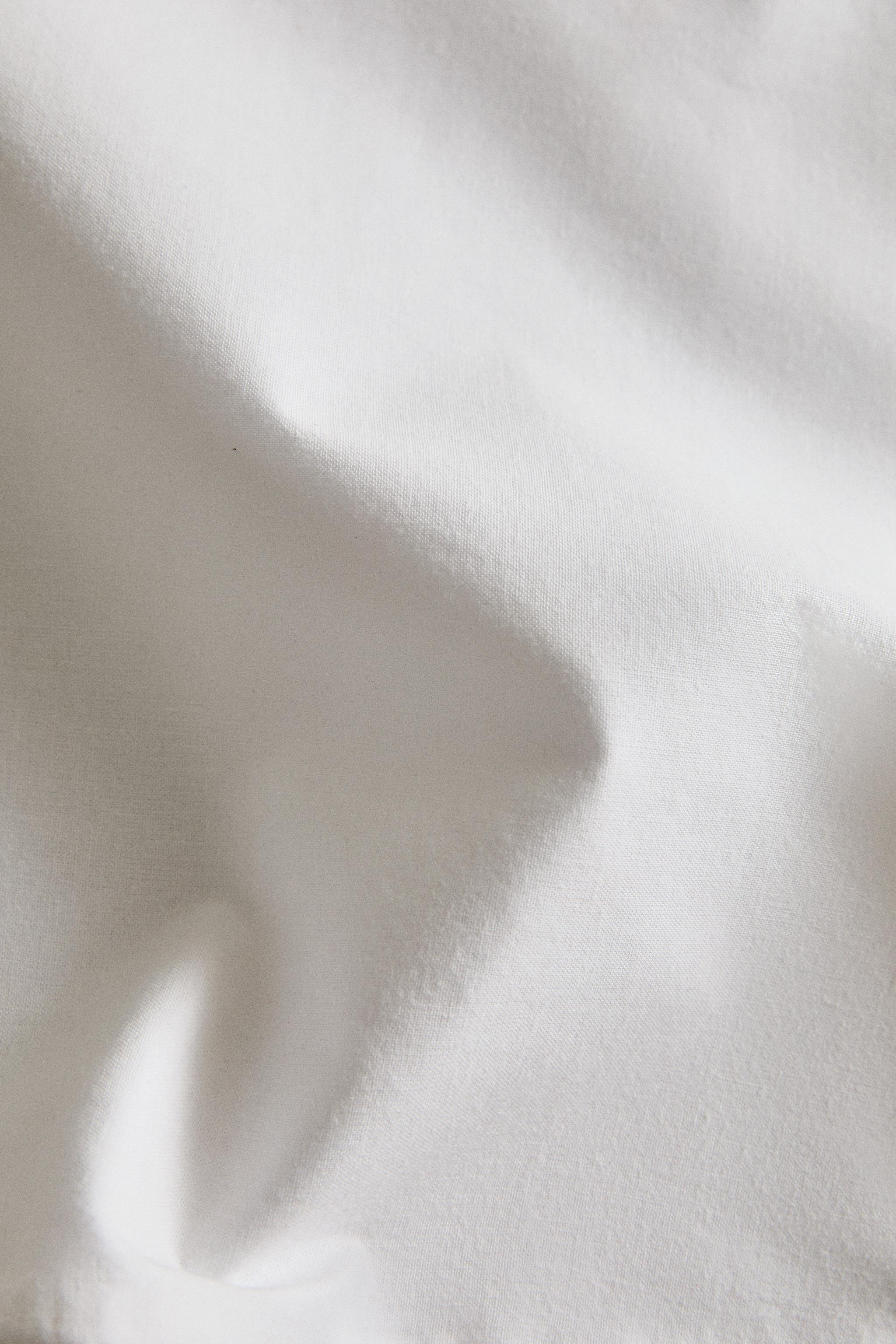 RECTANGULAR PLACEMAT WITH RUFFLE