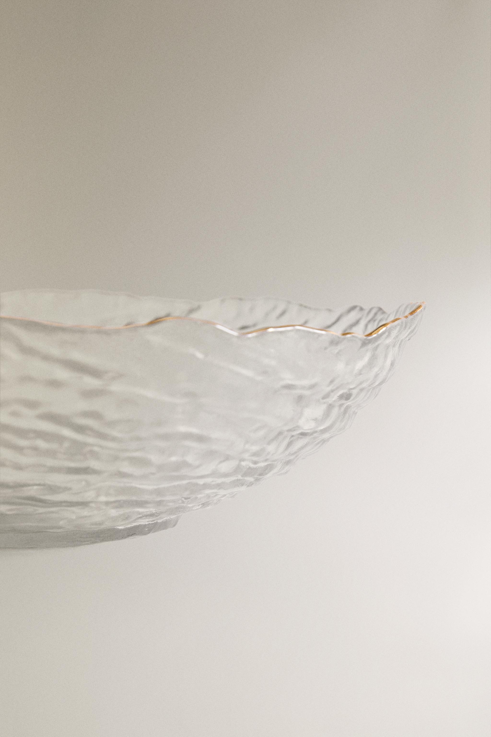 GLASS SALAD BOWL WITH A GOLDEN RIM