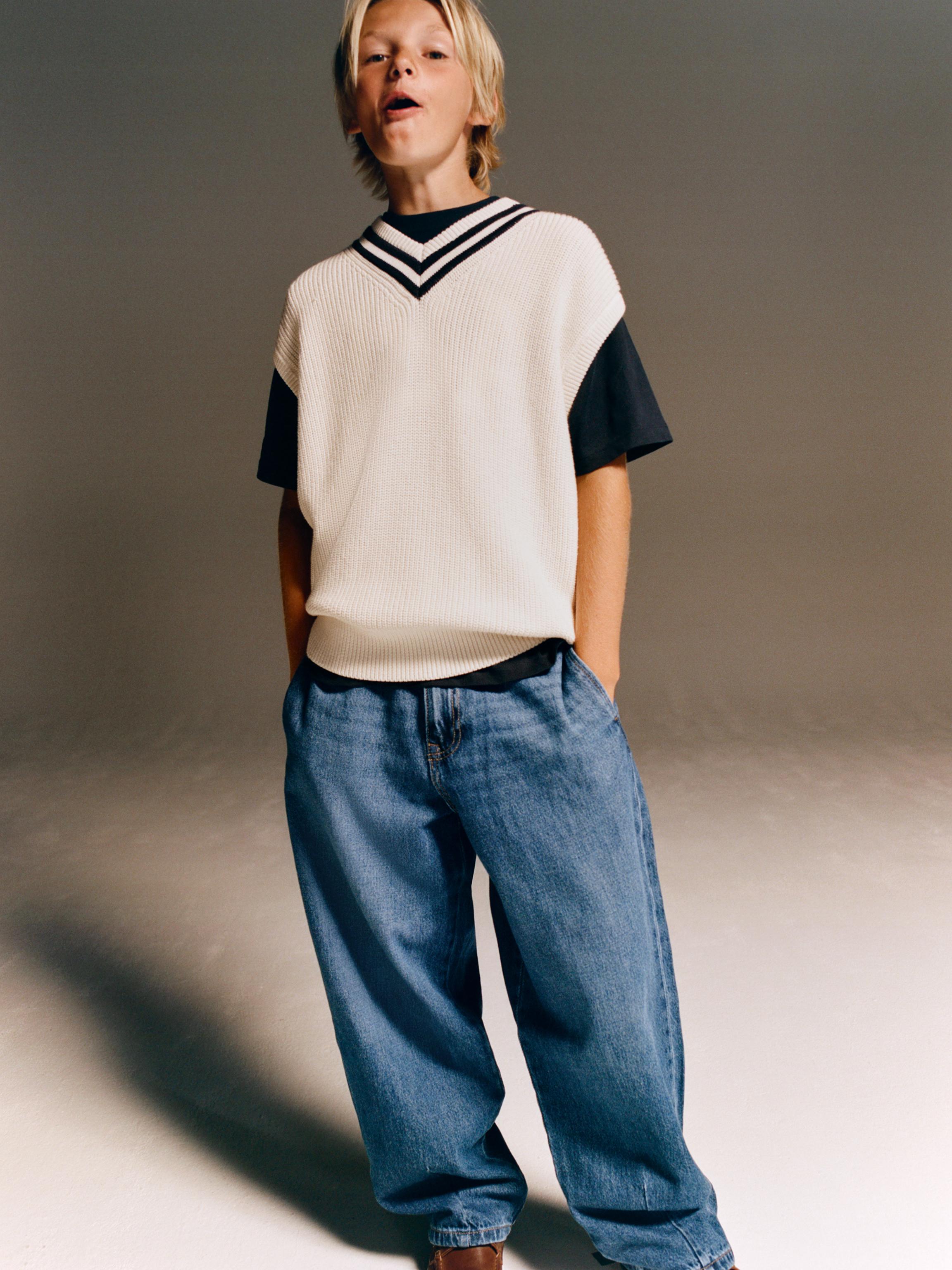 VARSITY CONTRAST KNIT VEST