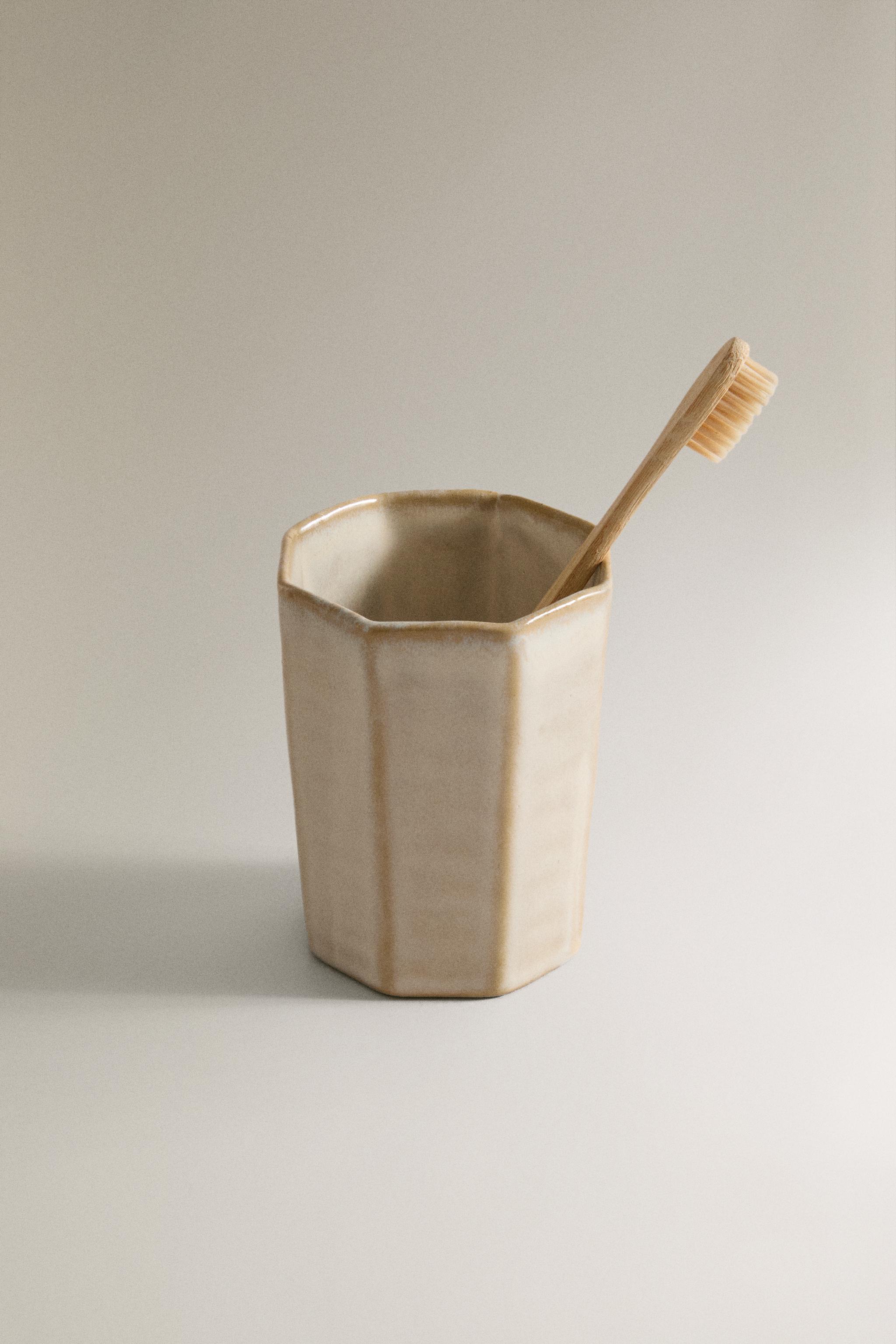 RUSTIC TOOTHBRUSH HOLDER