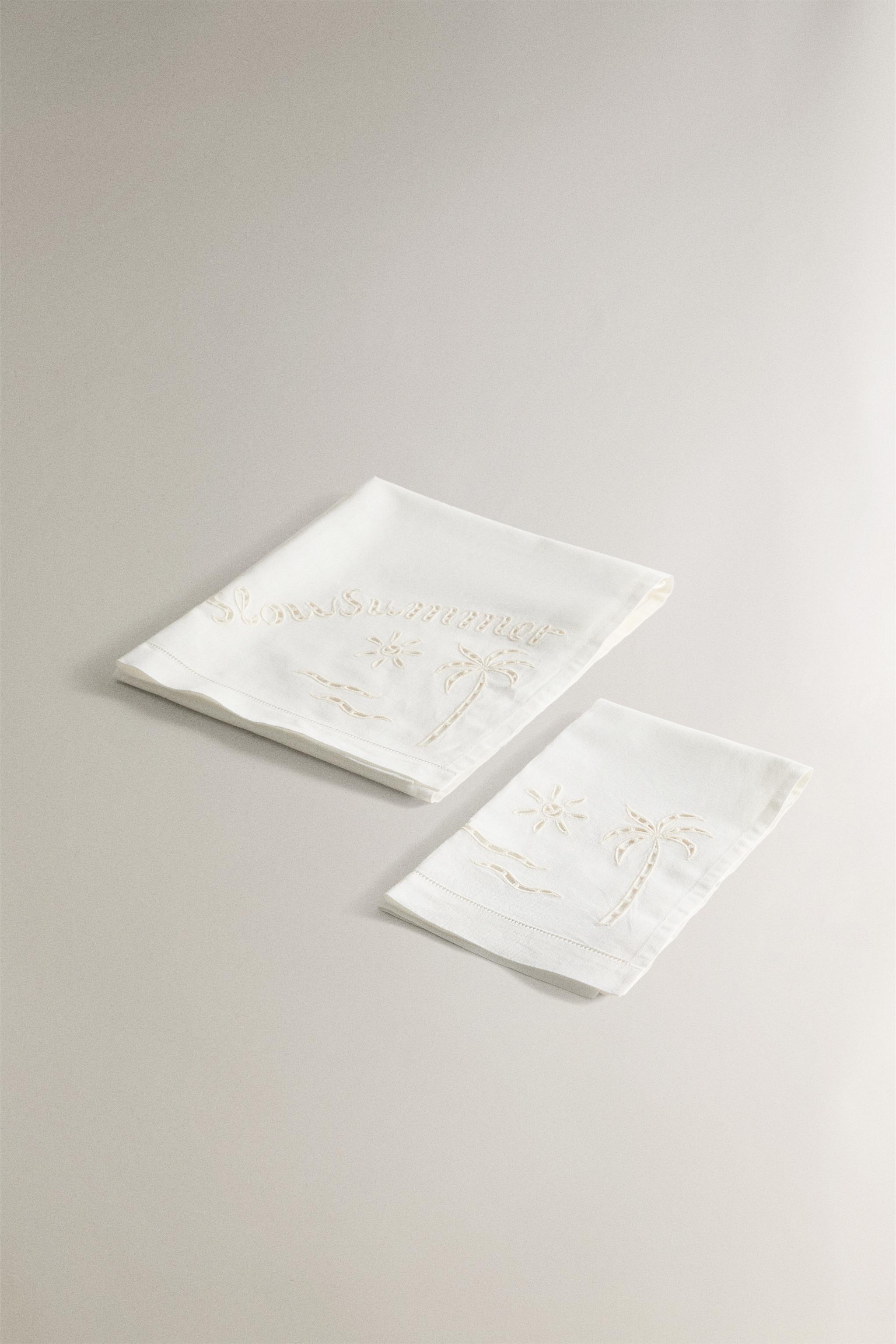 SET OF EMBROIDERED SUMMER TOWELS (SET OF 2)