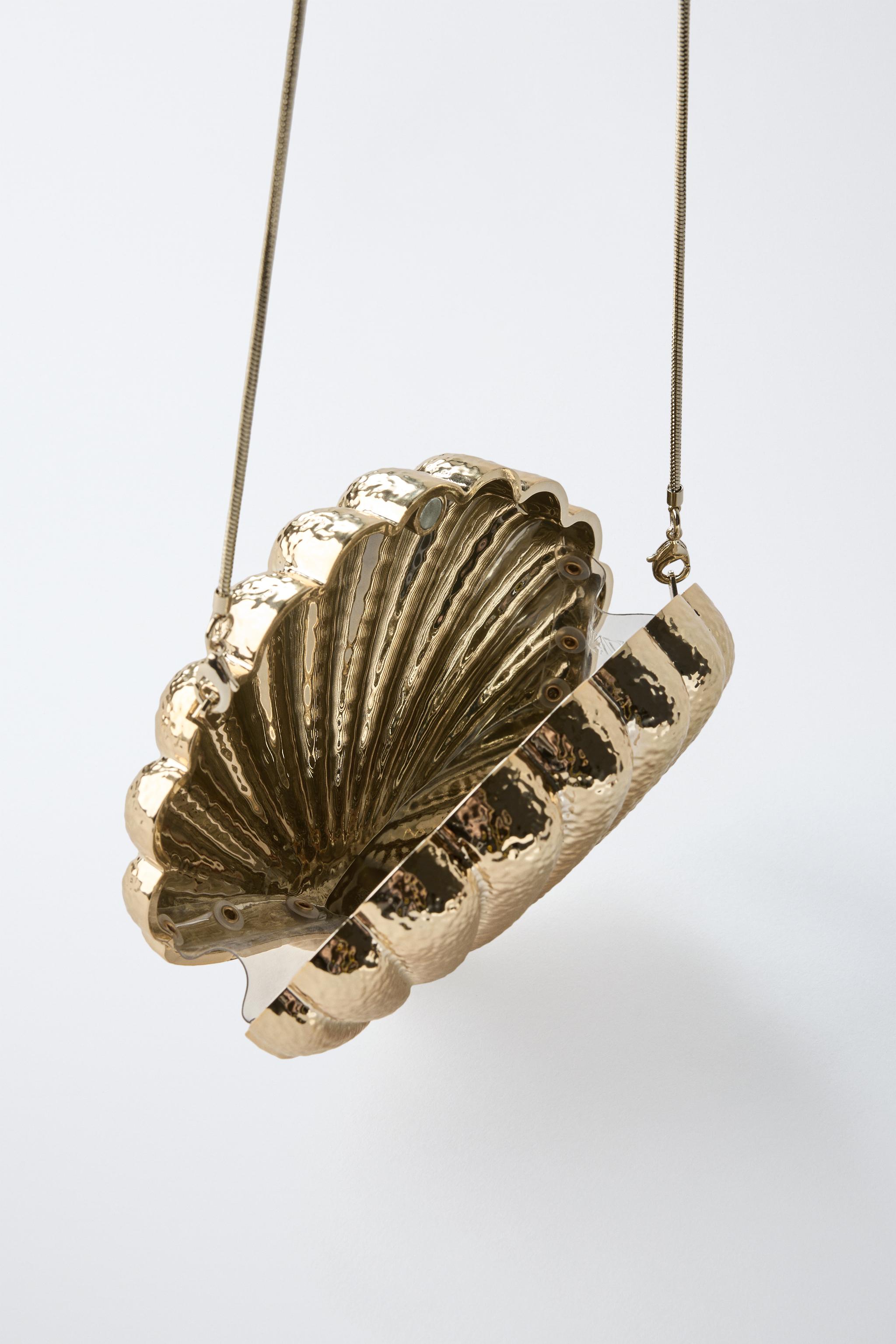 METALLIC SHELL CROSSBODY BAG