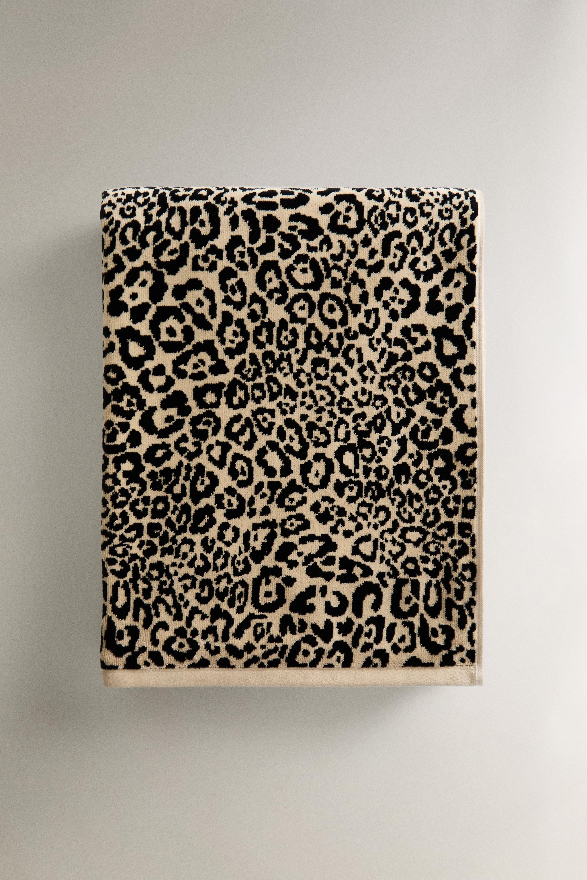 ANIMAL PRINT VELOUR BEACH TOWEL