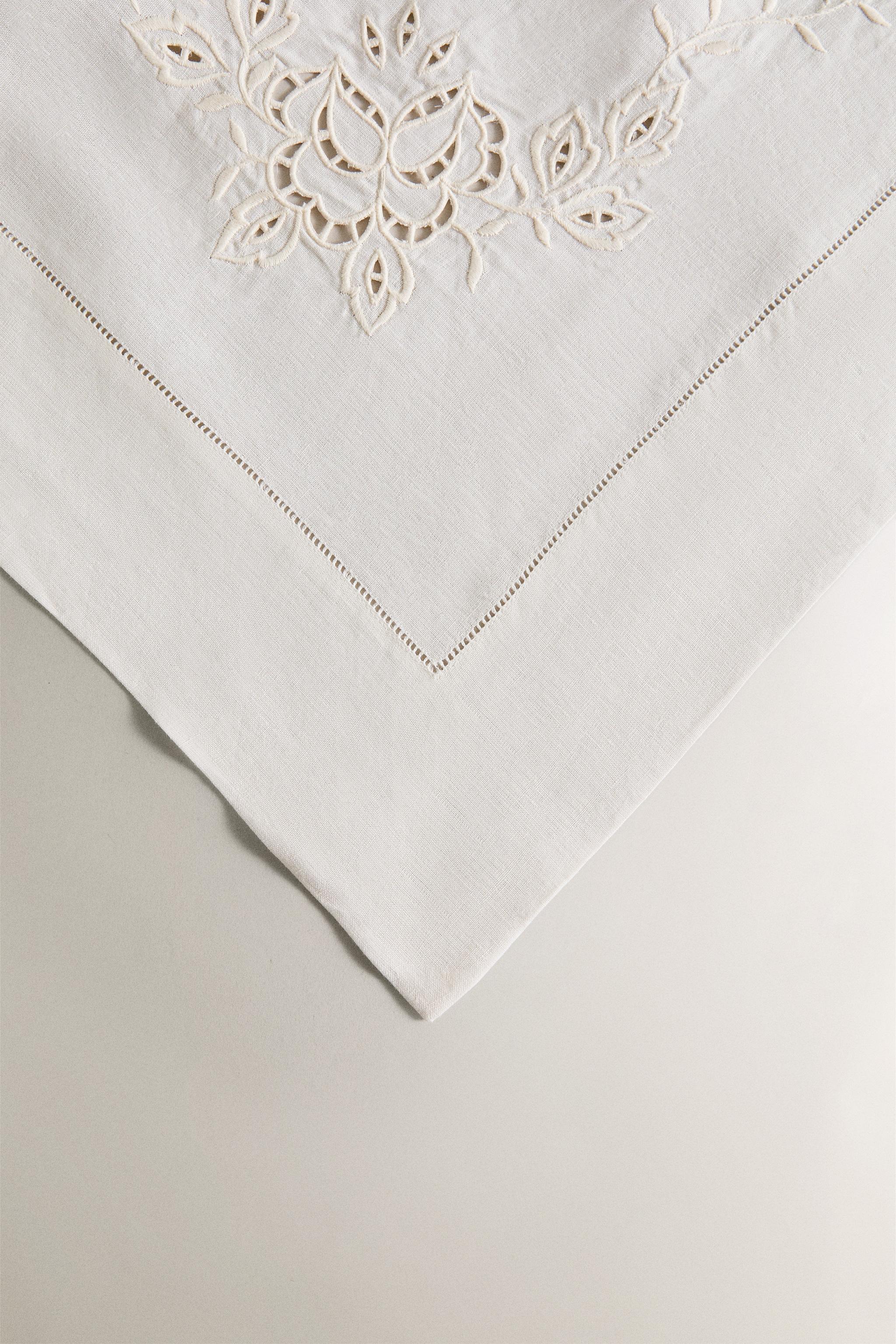 LINEN TABLECLOTH WITH FLORAL EMBROIDERY AND HEMSTITCHING