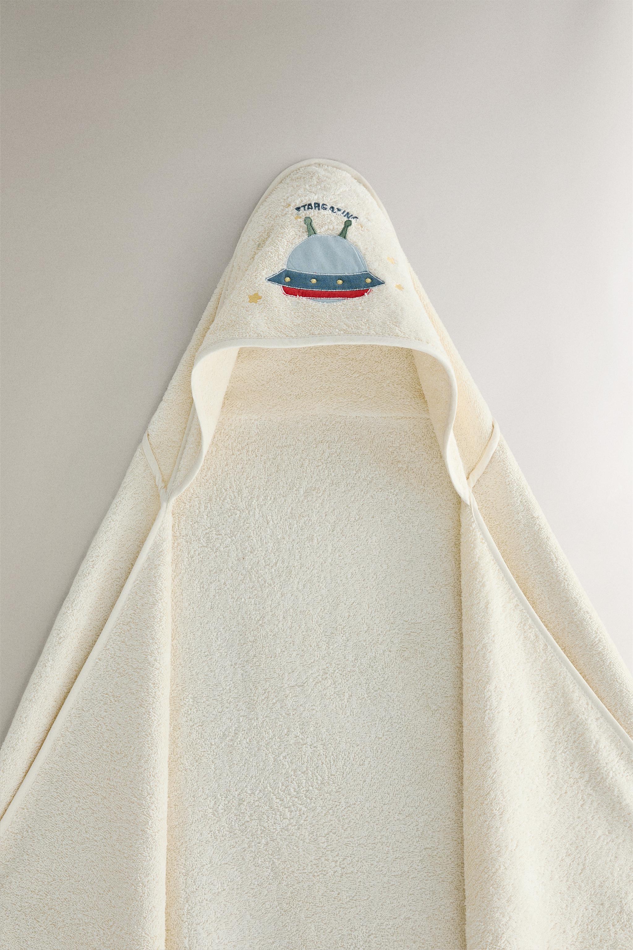 HOODED SPACESHIP BATH TOWEL