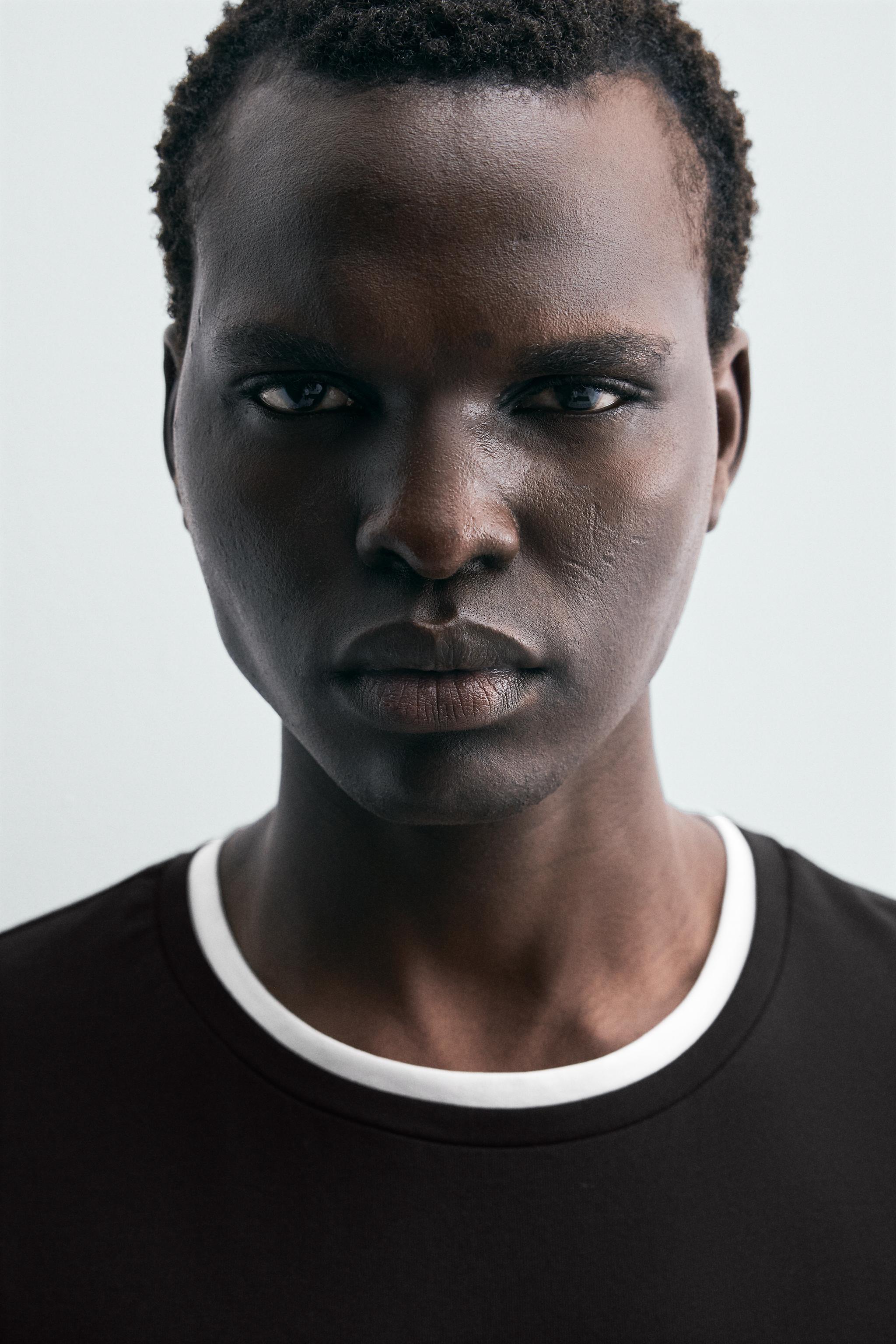 CONTRAST TRIM T-SHIRT