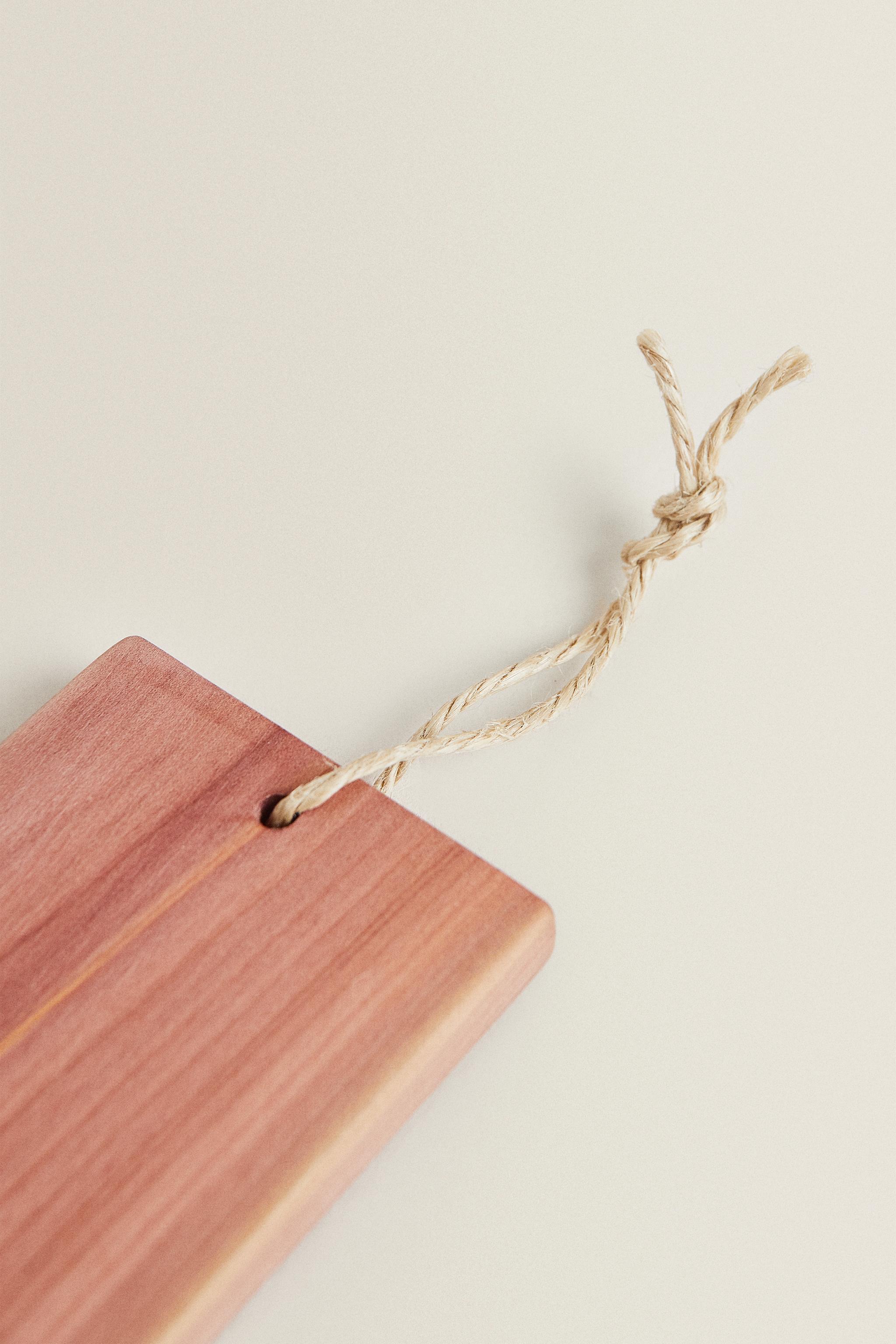 PACK OF WARDROBE CEDAR BLOCKS (PACK OF 6)