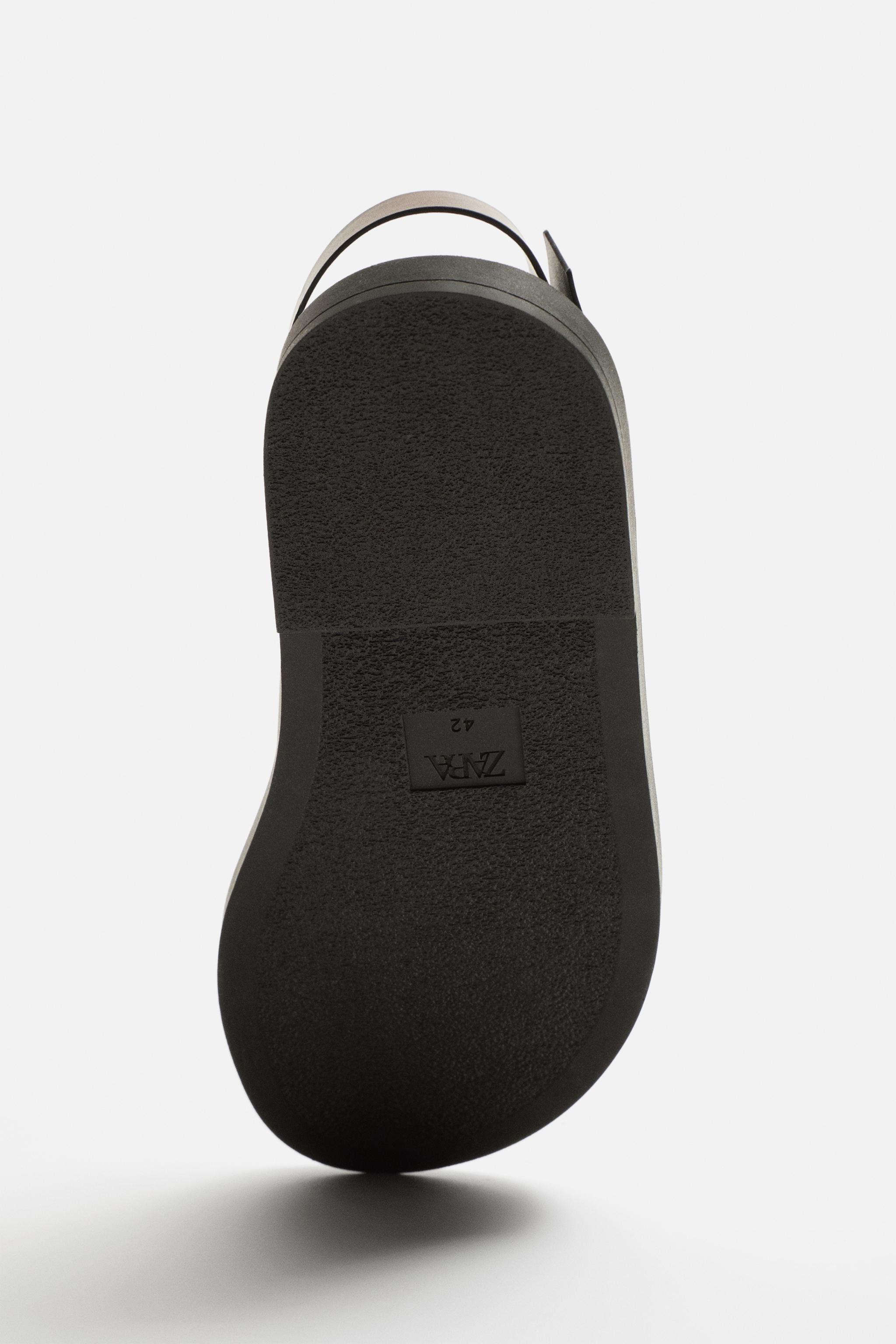 CROSSED STRAP SANDALS