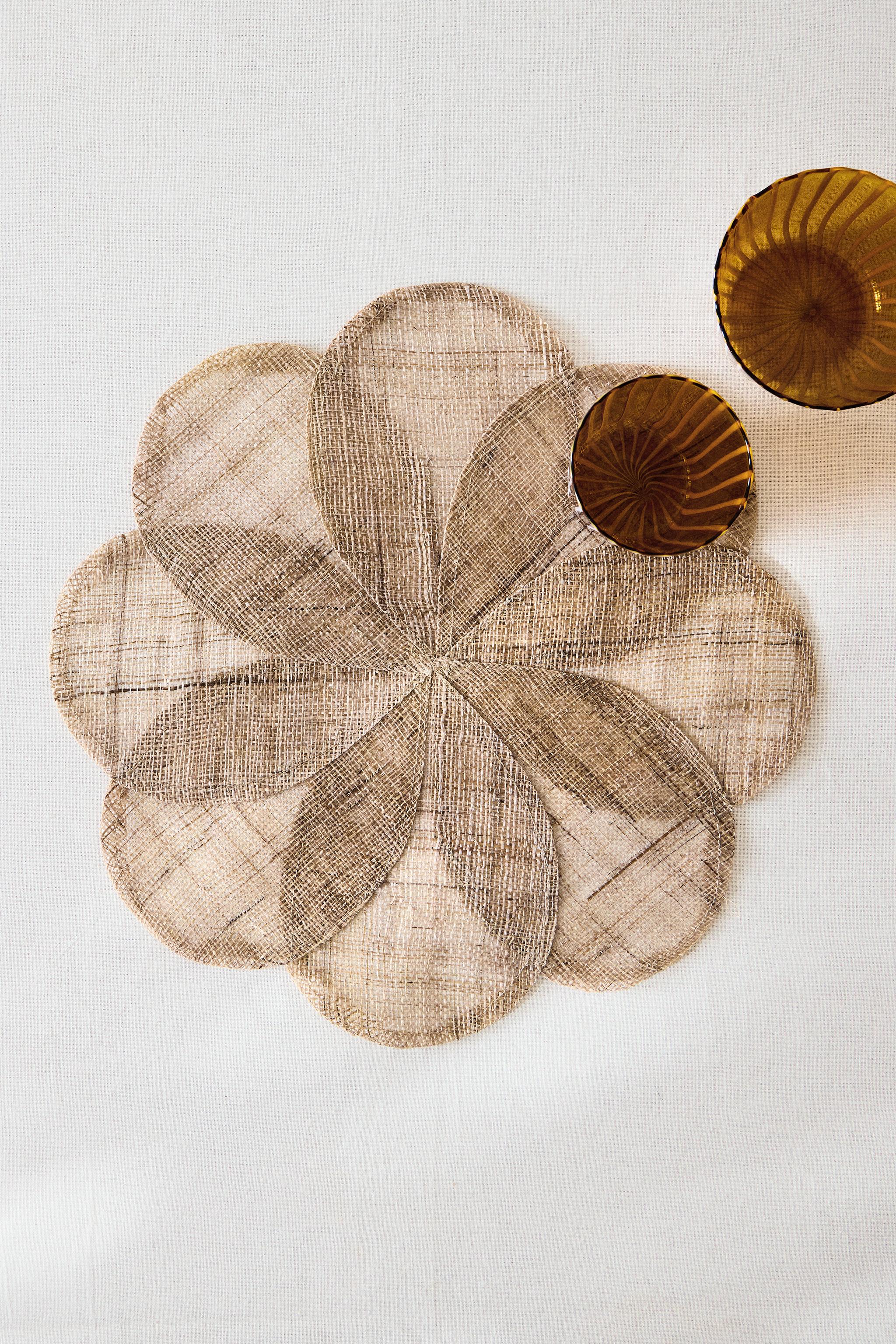 RAMIE FLOWER PLACEMAT