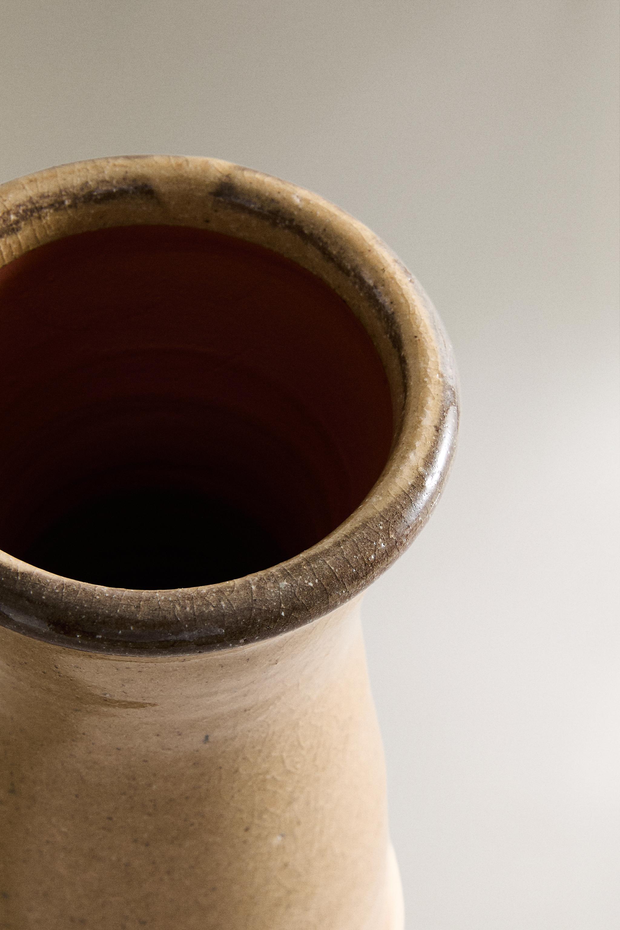 TERRACOTTA CYLINDRICAL VASE