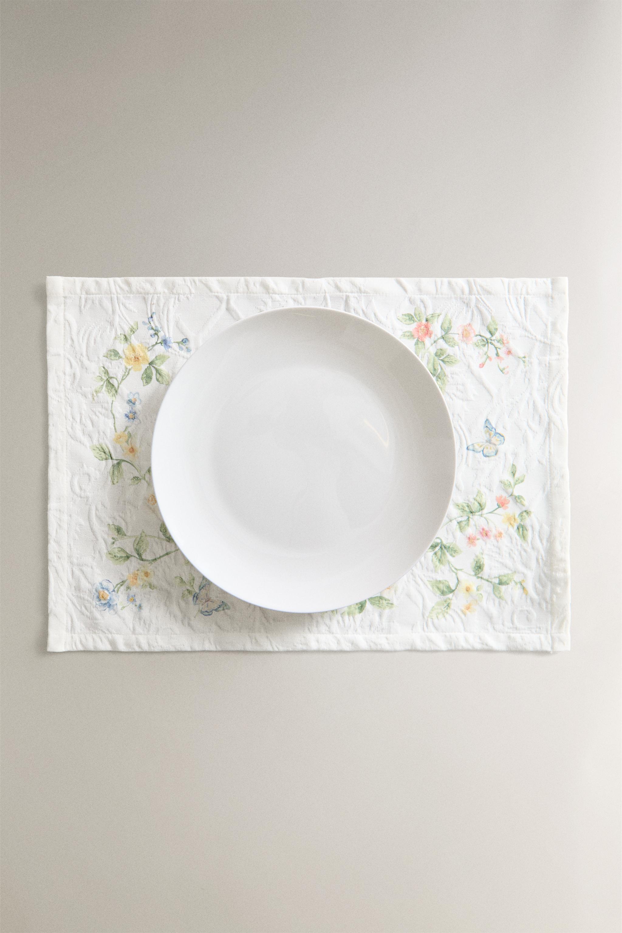 JACQUARD AND FLORAL PRINT PLACEMAT