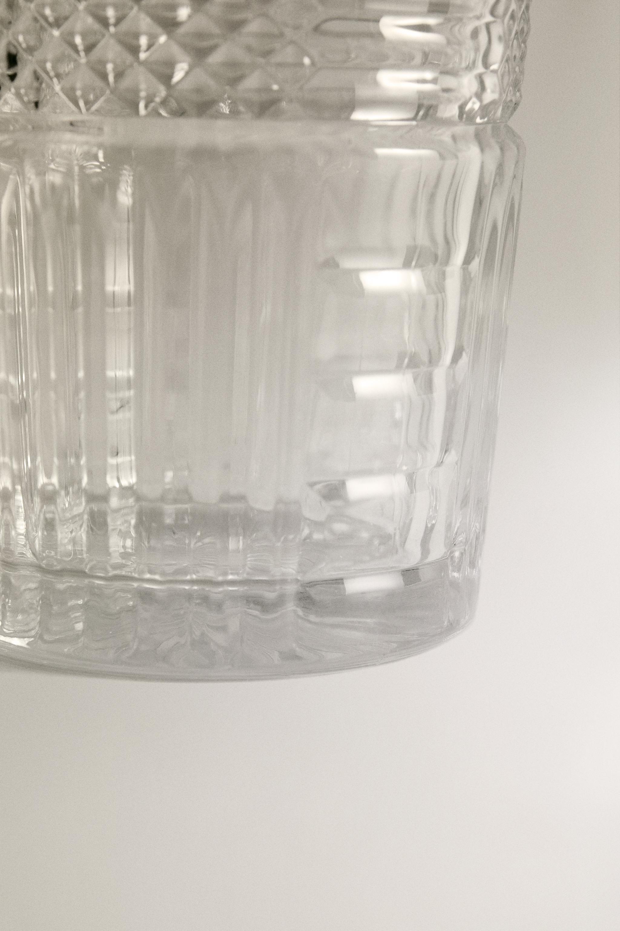 RAISED DESIGN GLASS TUMBLER