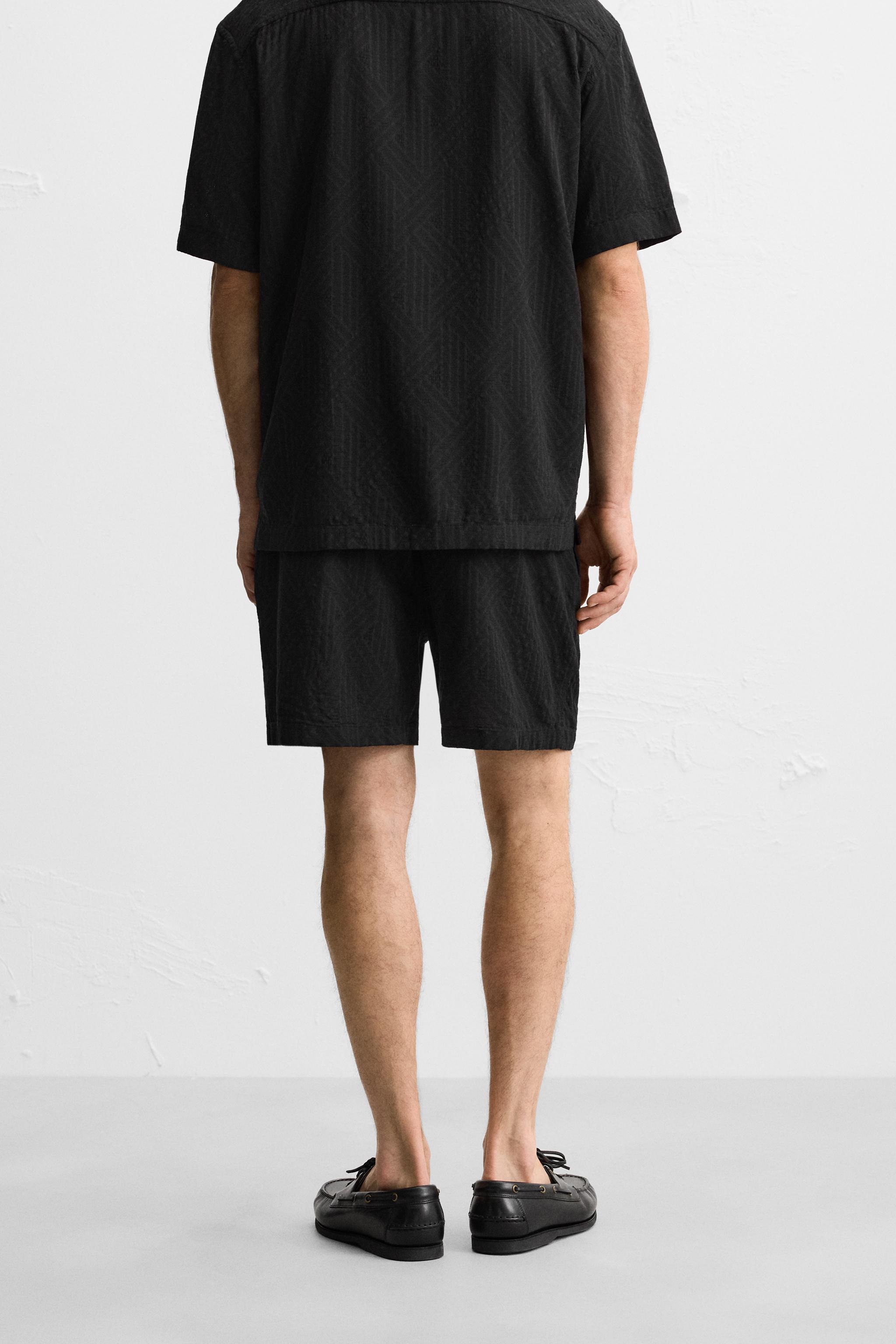 GEOMETRIC JACQUARD SHORTS