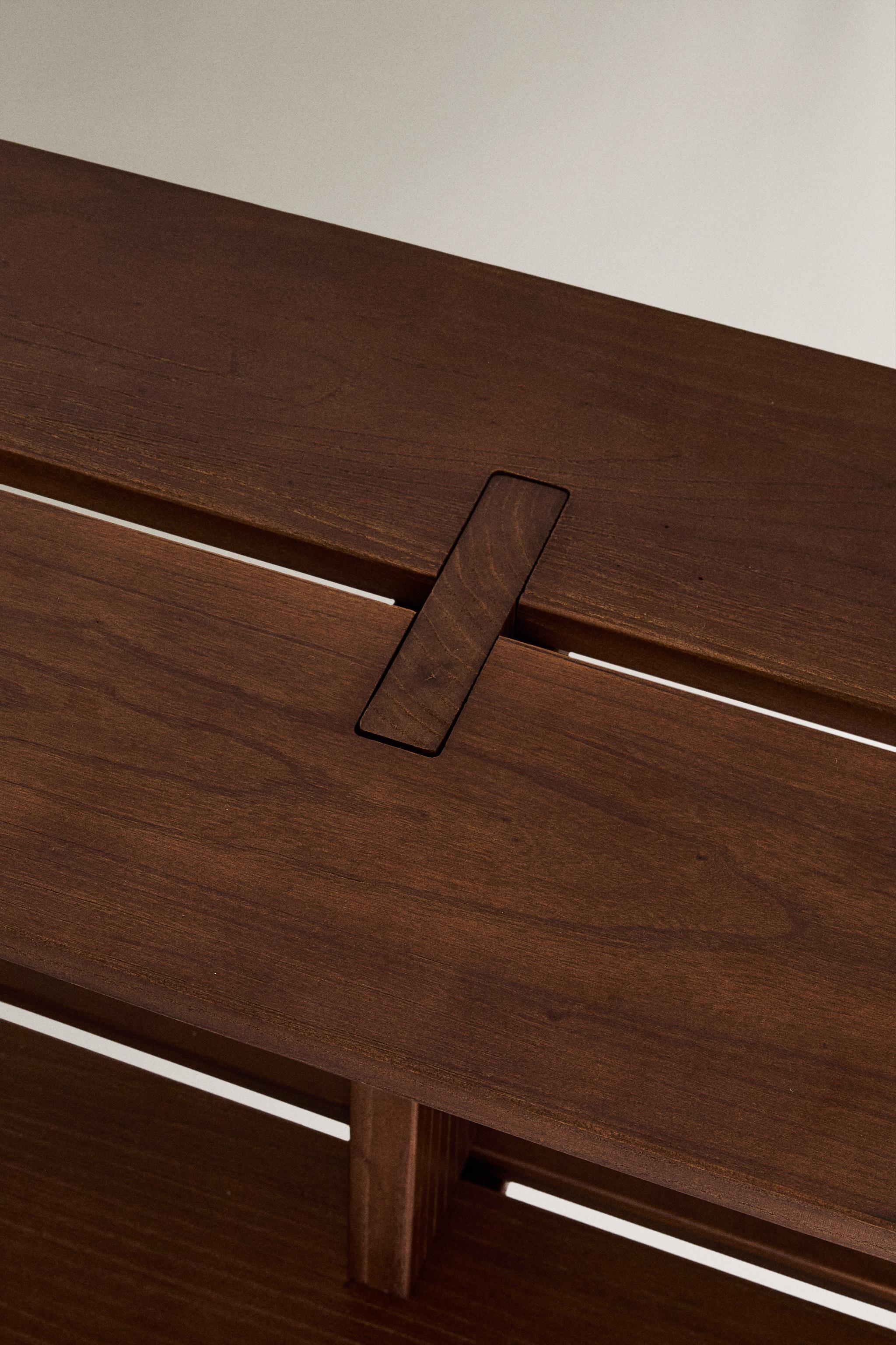 ELM WOOD SHELVING UNIT WITH THREE SHELVES