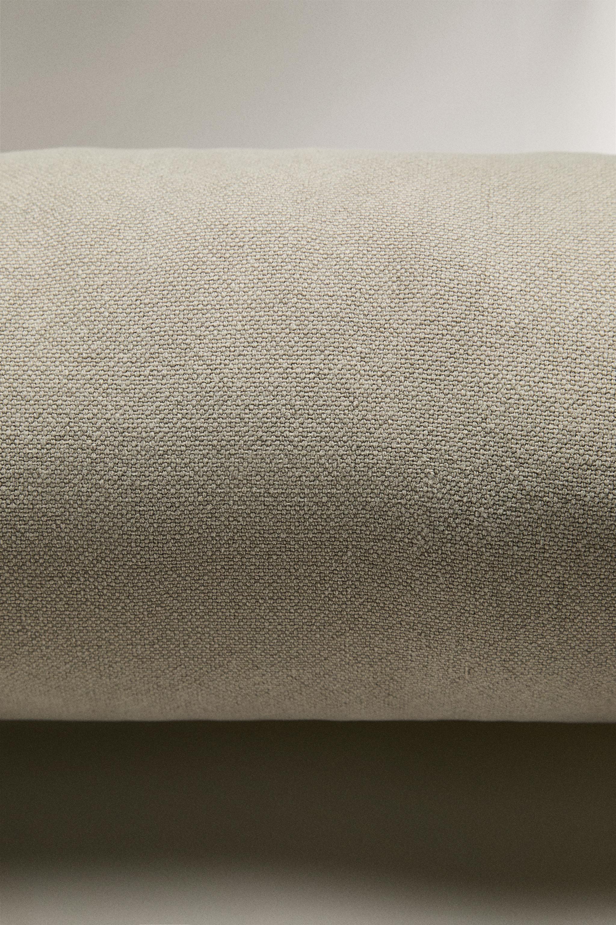 BOLSTER PILLOWS WITH TOPSTITCHING