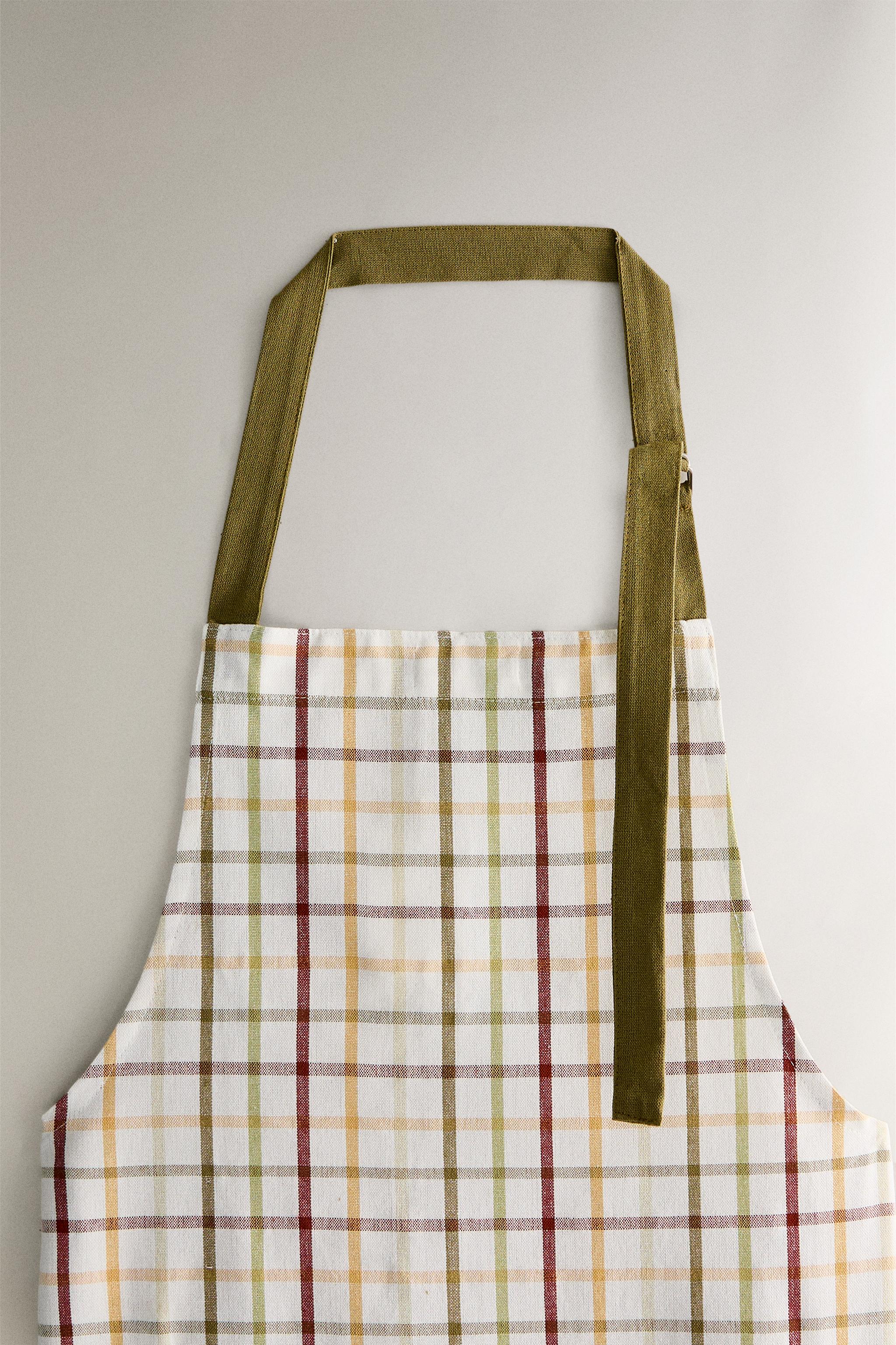 DYED THREAD APRON