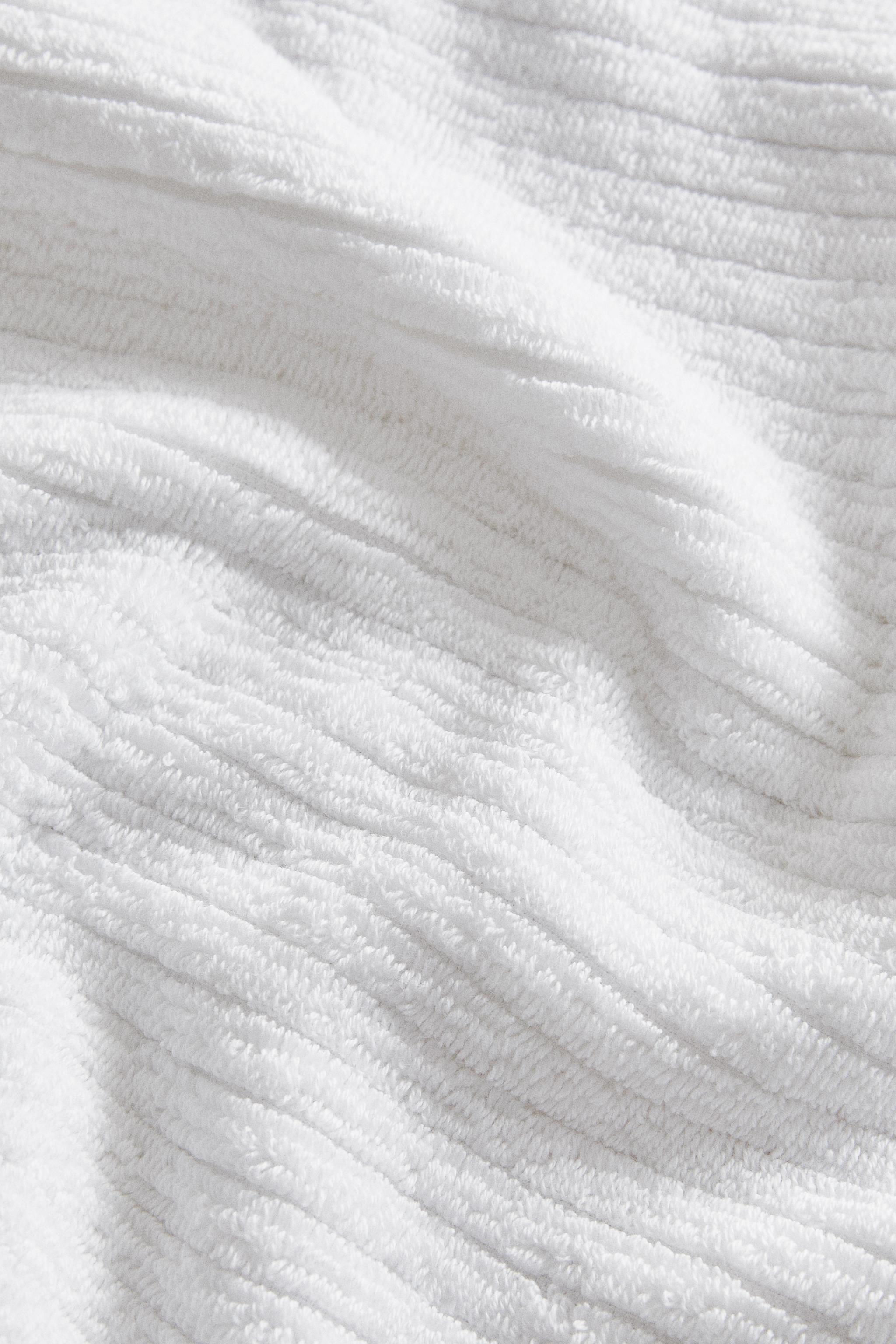 RIBBED TEXTURE BATH TOWEL