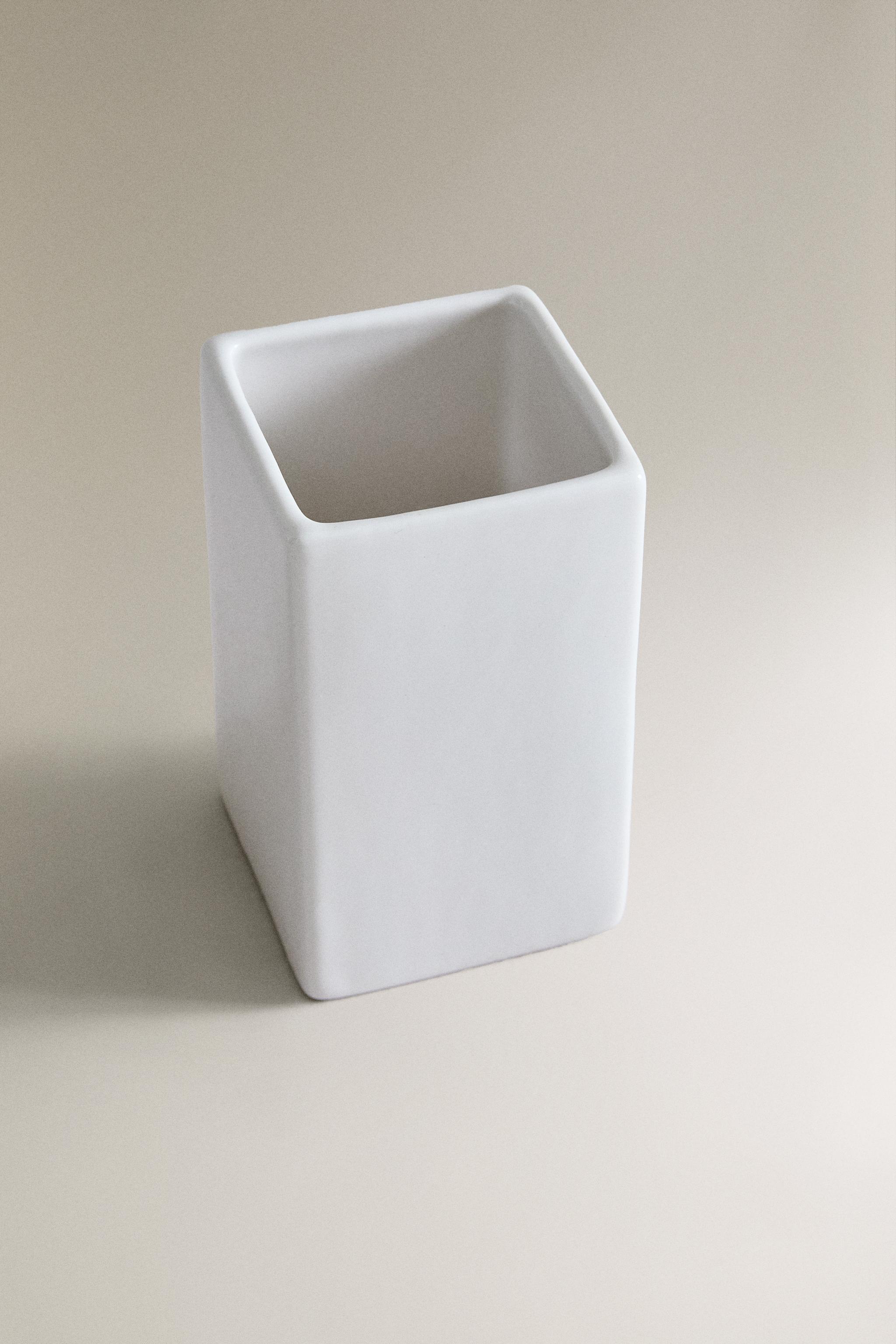 EARTHENWARE TOOTHBRUSH HOLDER WHITE