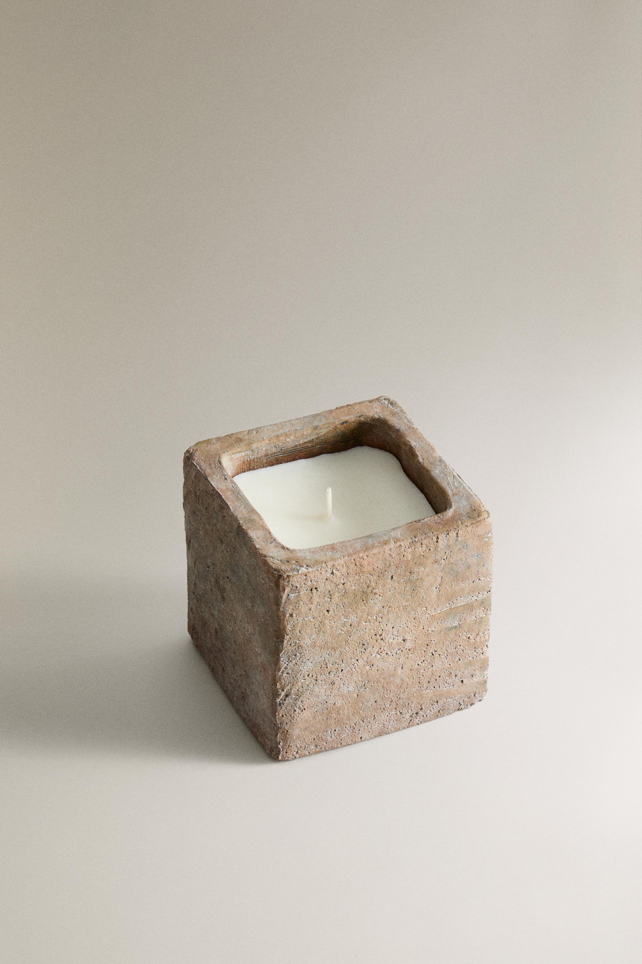 (400 G) LEMON BERGAMOT OUTDOOR SCENTED CANDLE