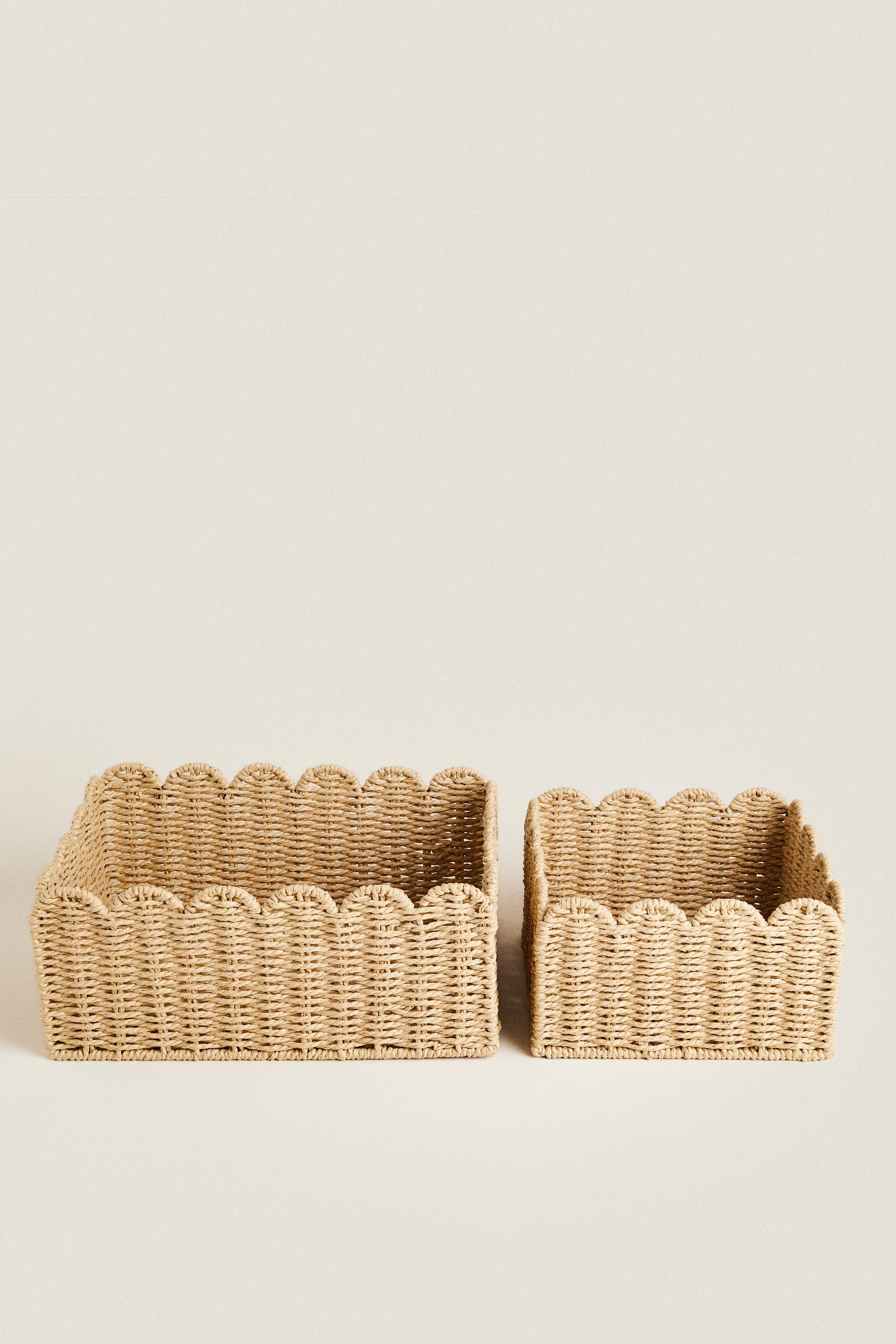 SMALL SCALLOPED BASKET