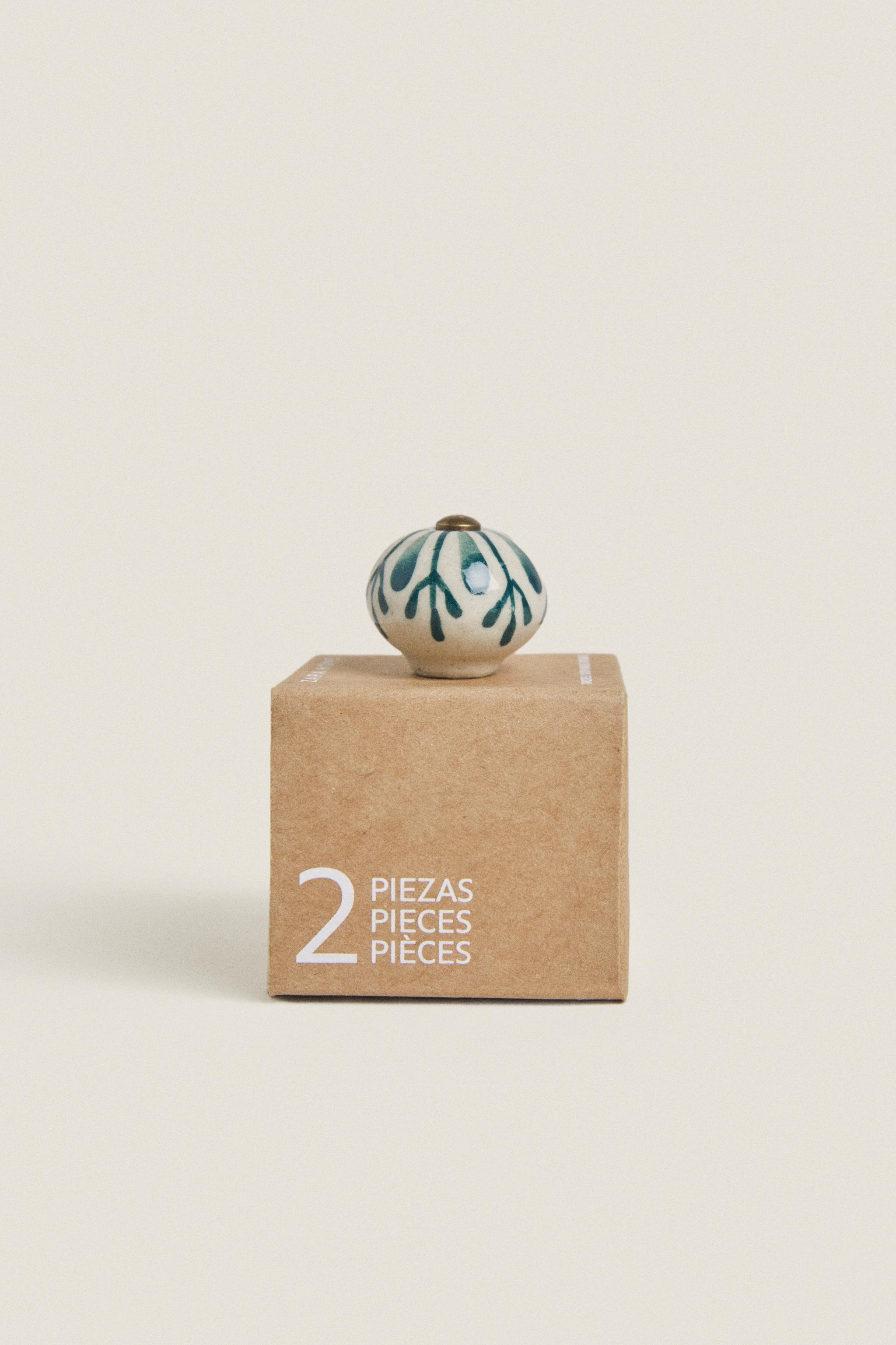 SET OF CERAMIC FLOWER KNOBS (SET OF 2)