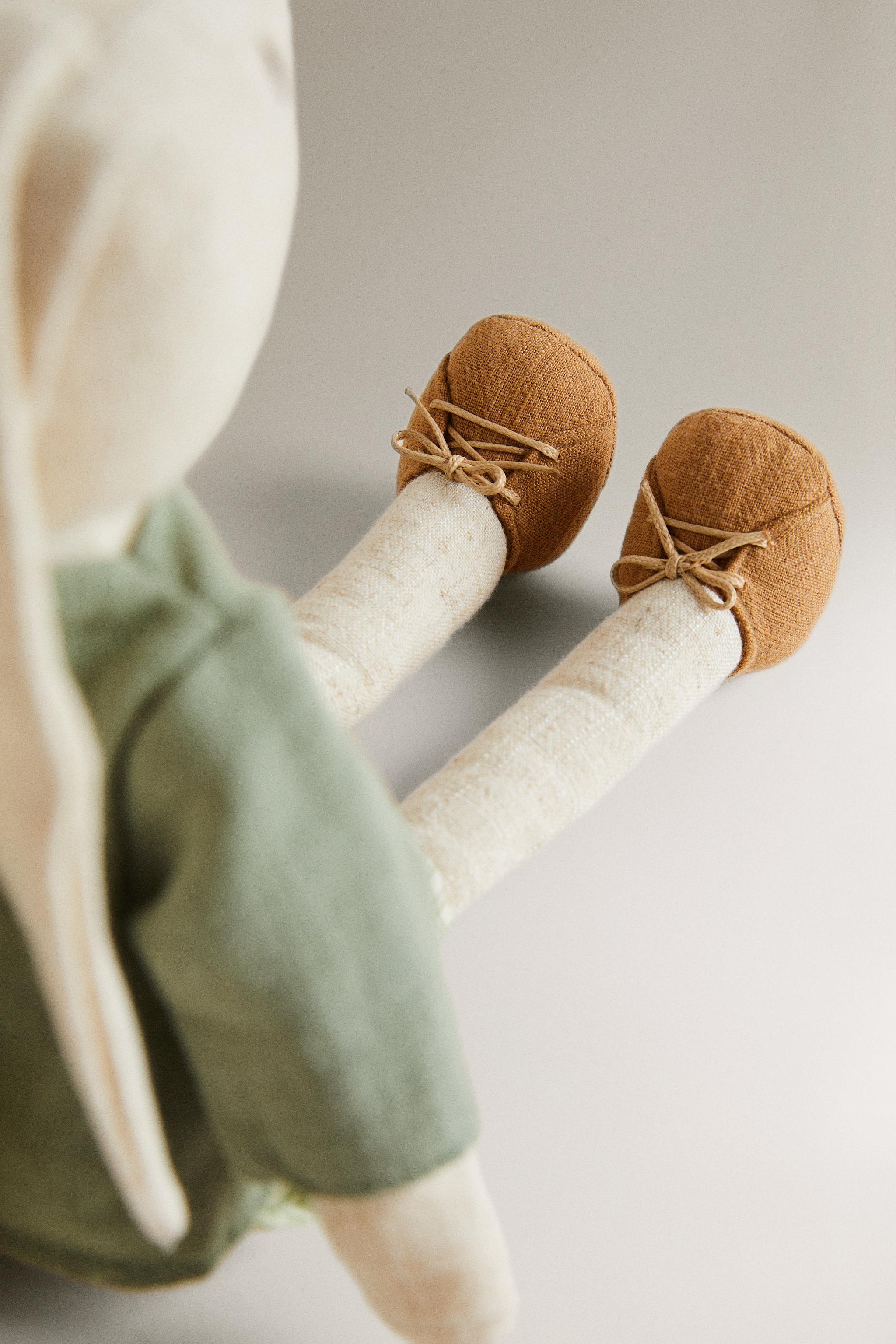 CHILDREN’S BUNNY PLUSH TOY