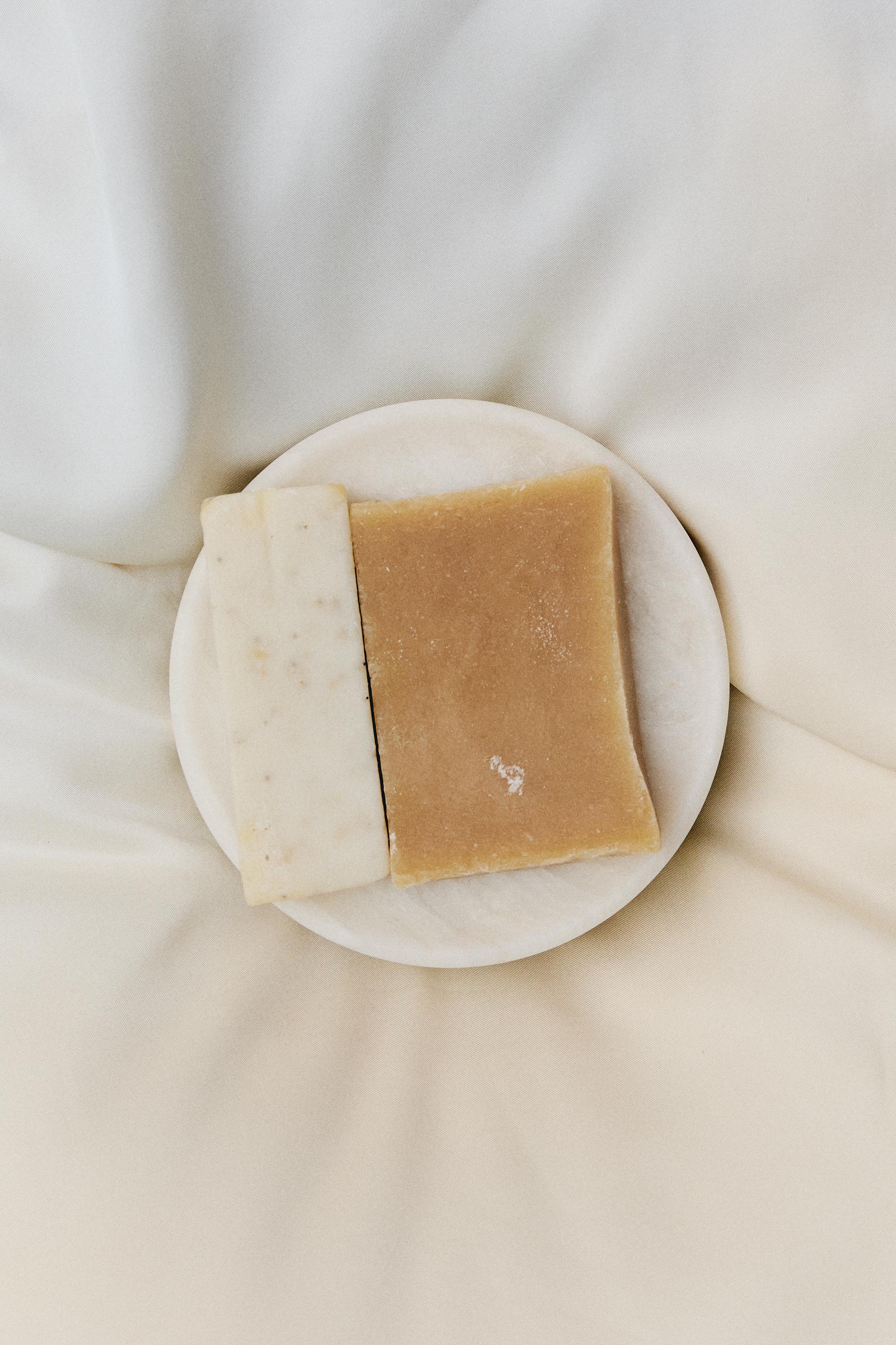 WHITE MARBLE BATHROOM SOAP DISH