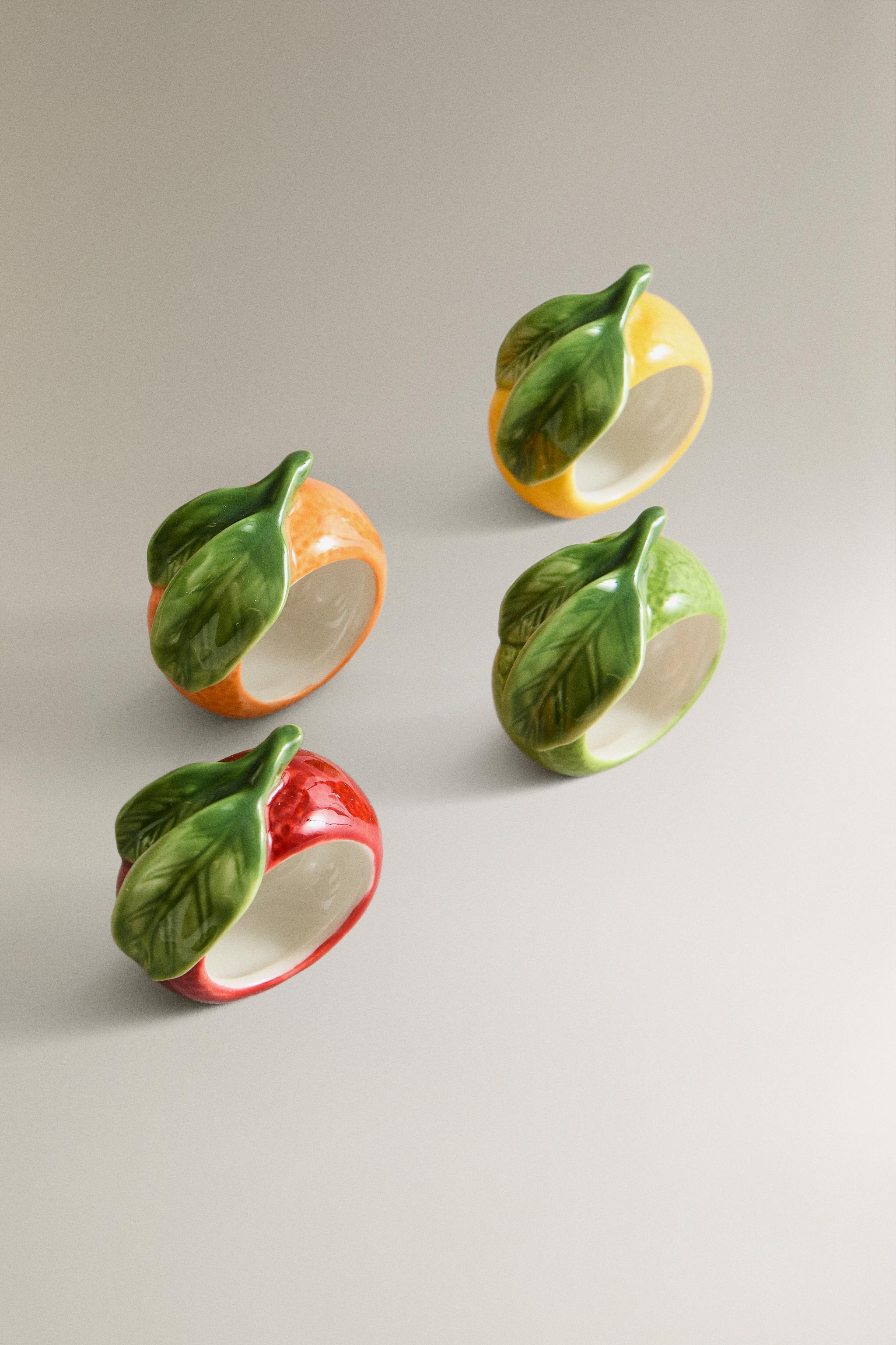 PACK OF FRUIT PORCELAIN NAPKIN RINGS (PACK OF 4)