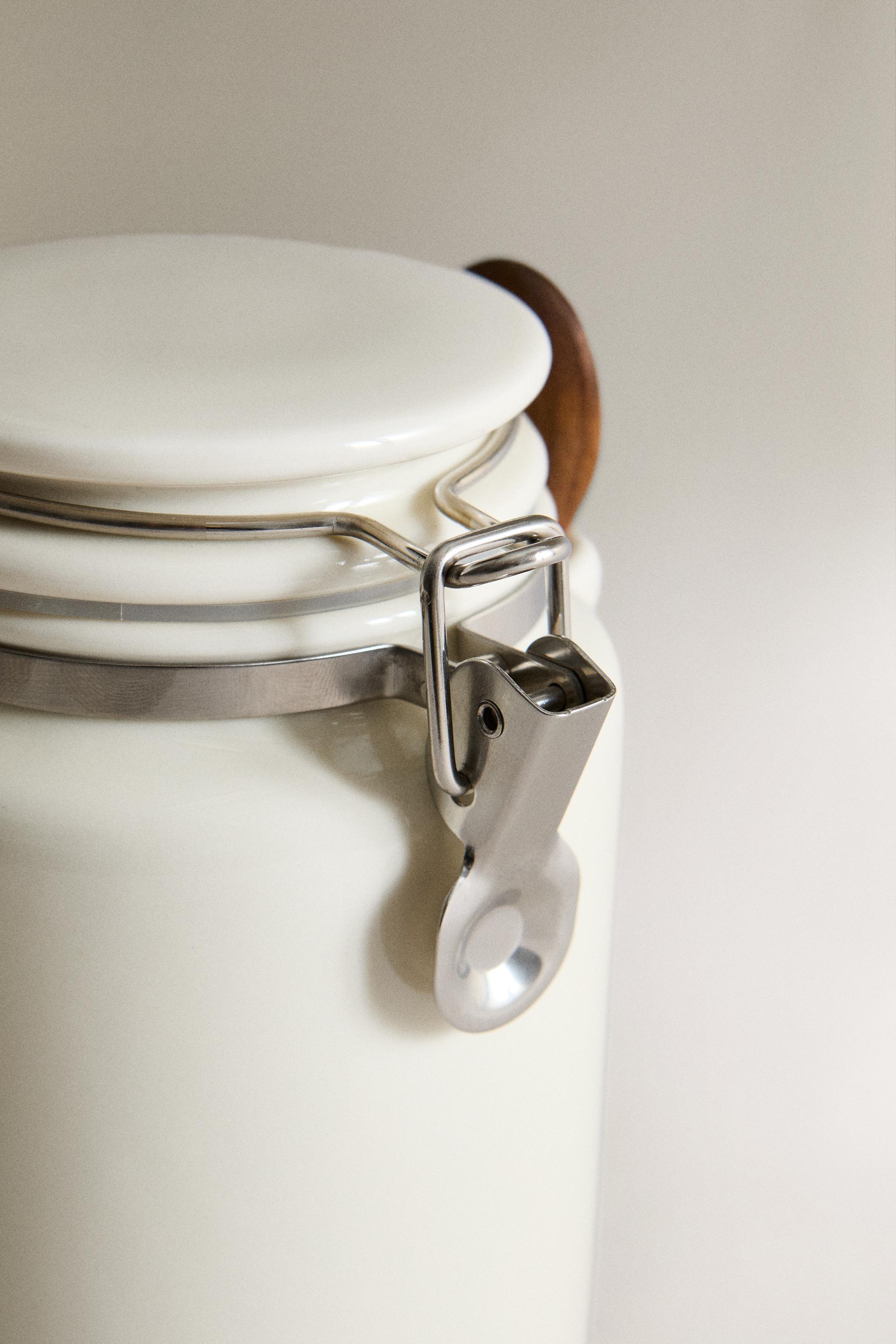 CERAMIC JAR WITH SPOON