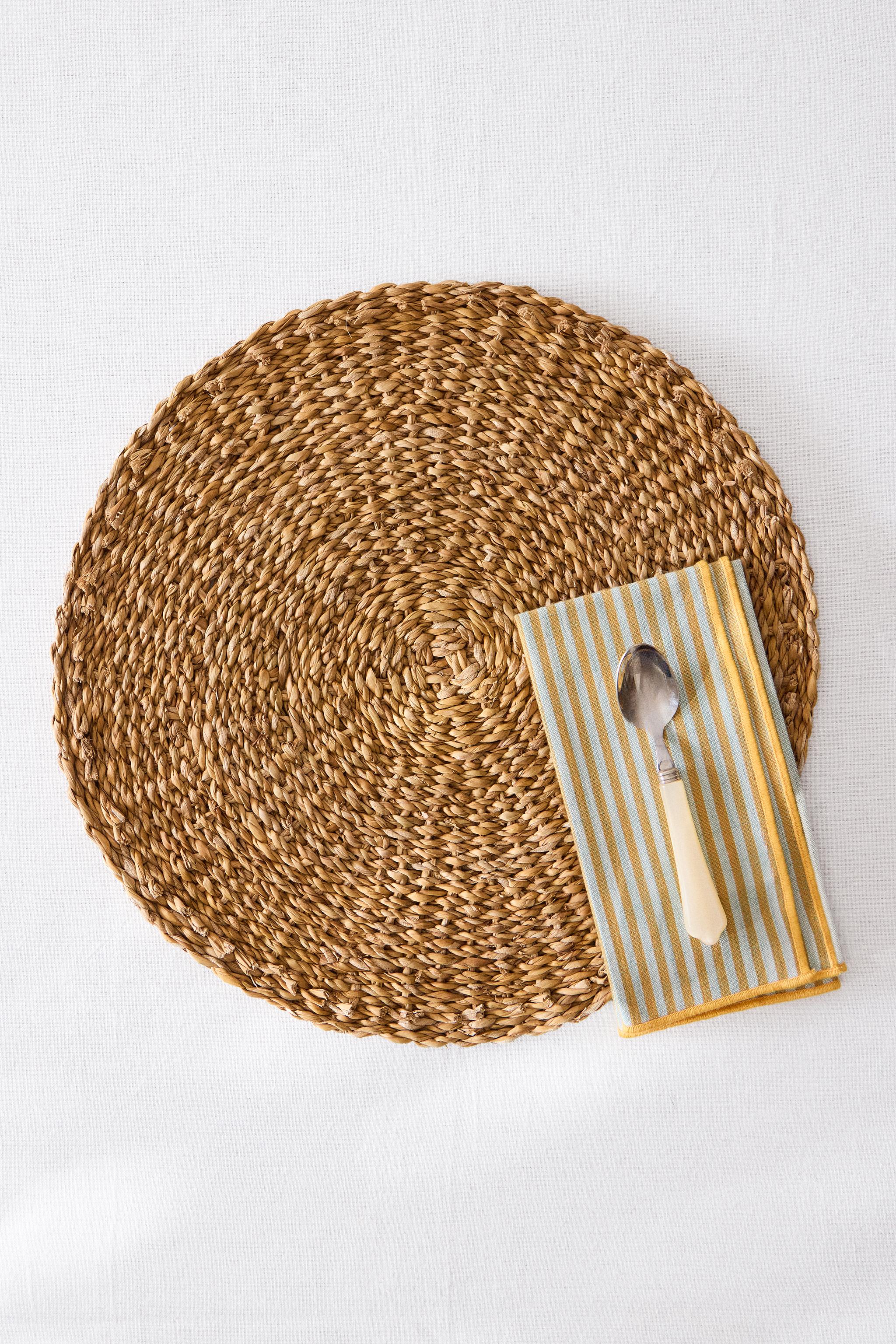 WOVEN FIBER PLACEMAT