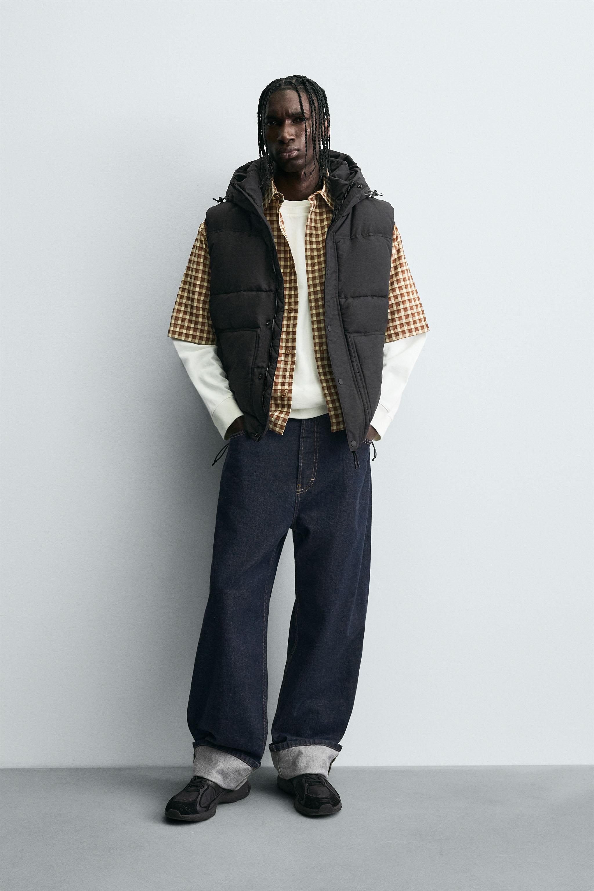 HOODED PUFFER VEST