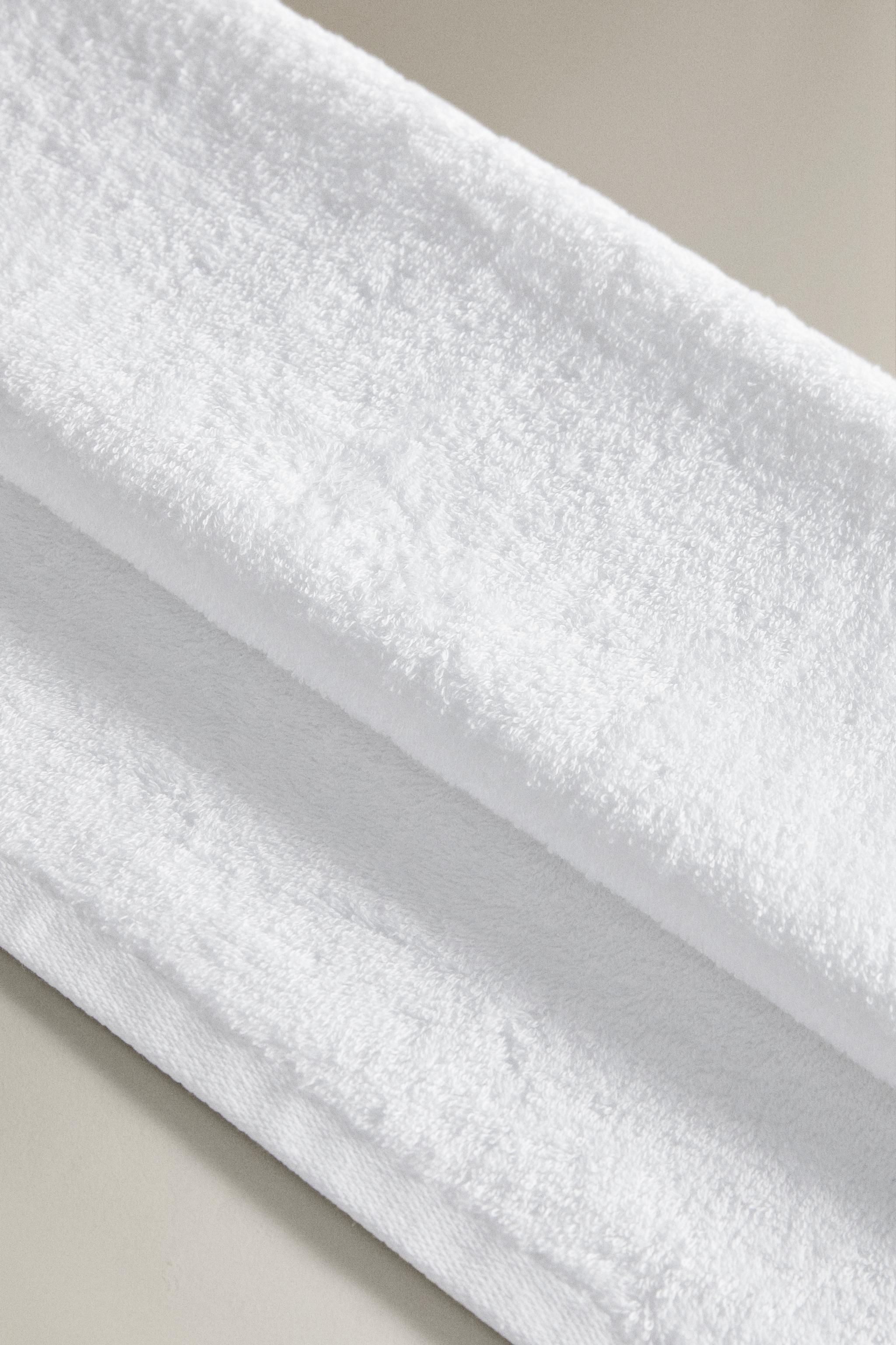 EXTRA SOFT BATH TOWEL