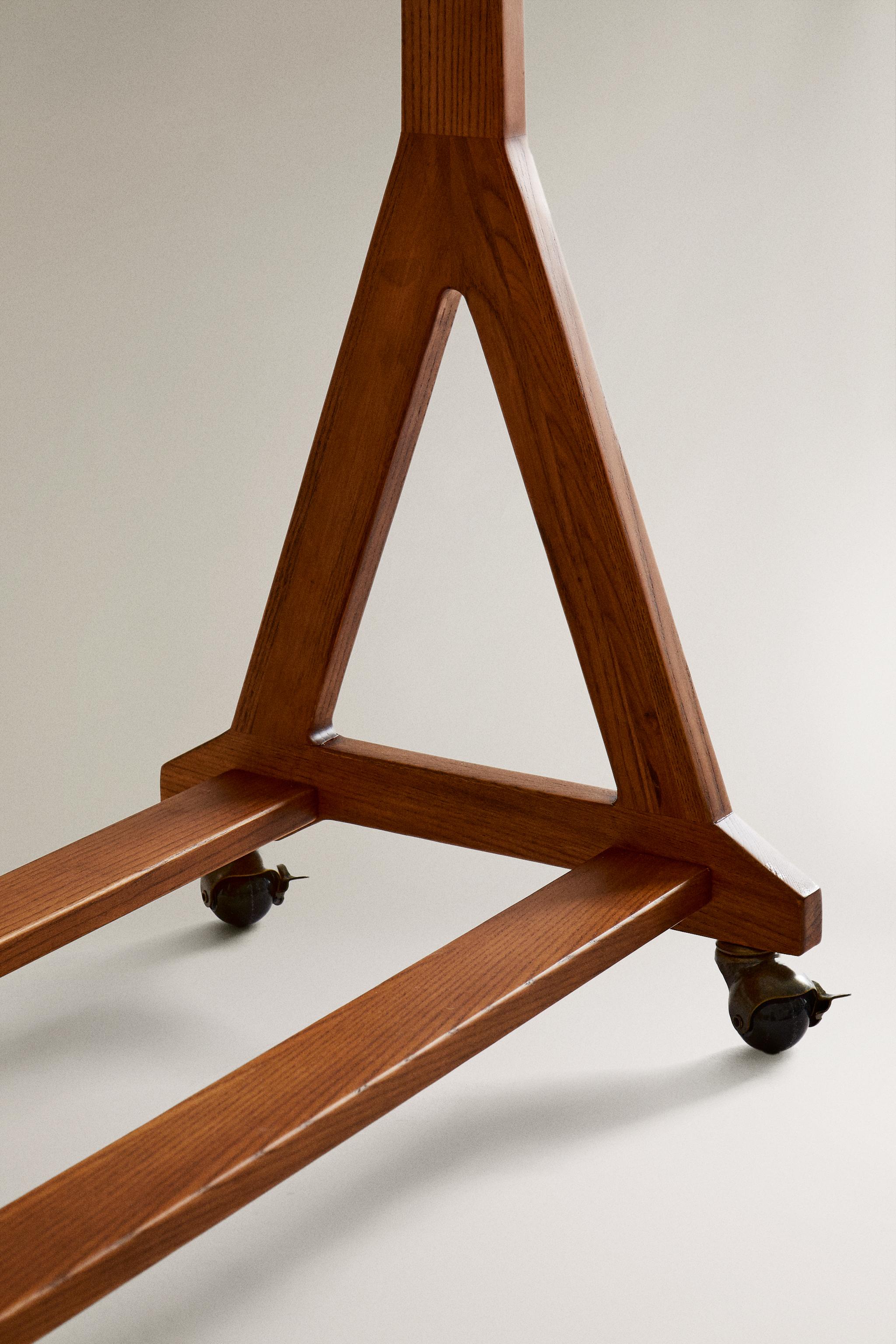 ASH WOOD CLOTHES RACK