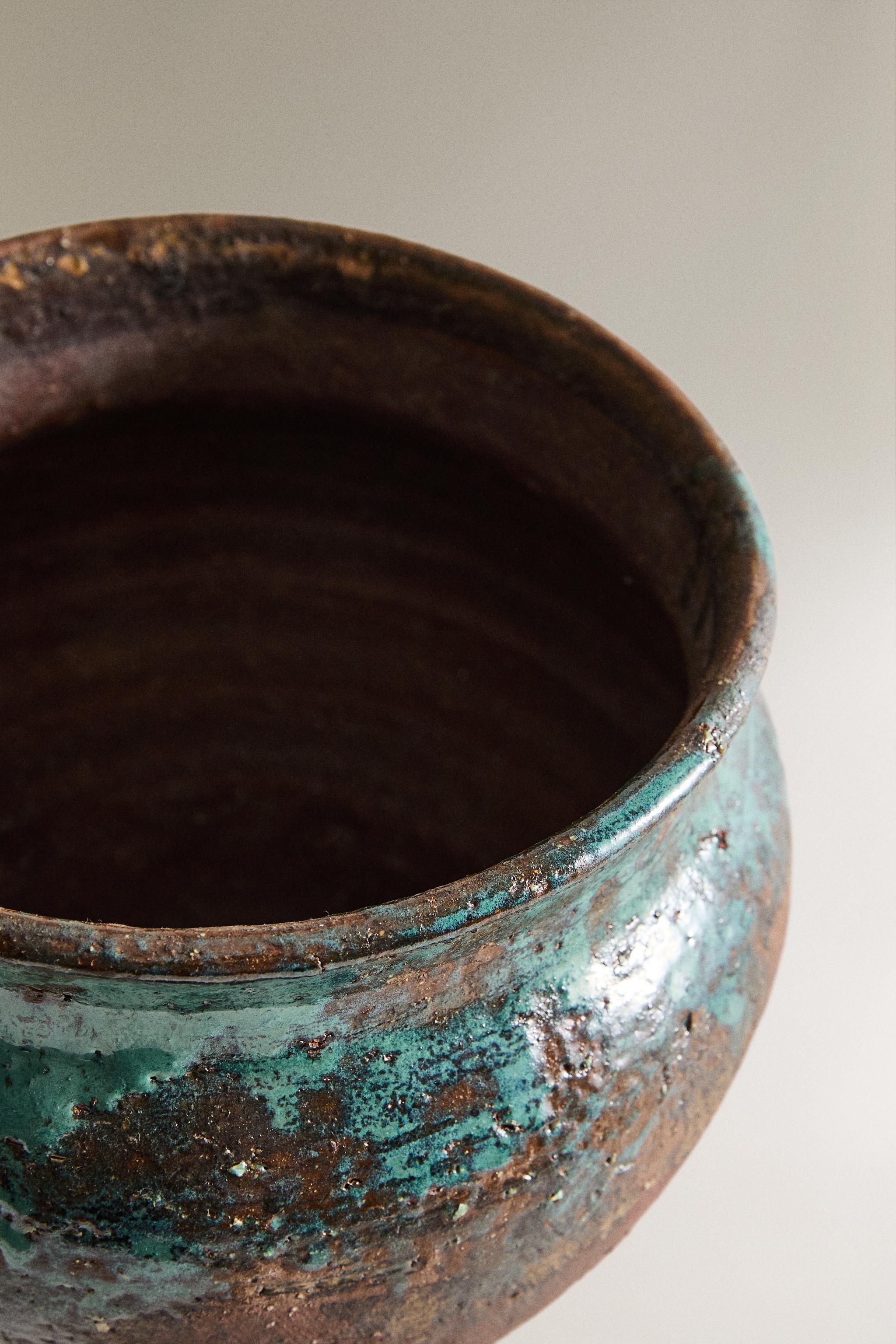 TERRACOTTA DRIP VASE