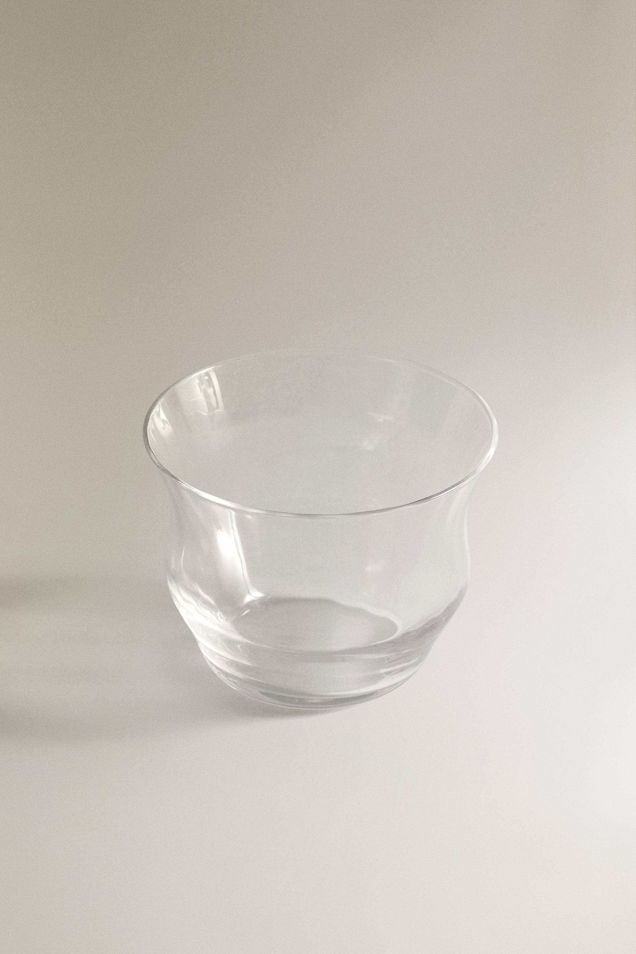 RAISED DESIGN GLASS TUMBLER
