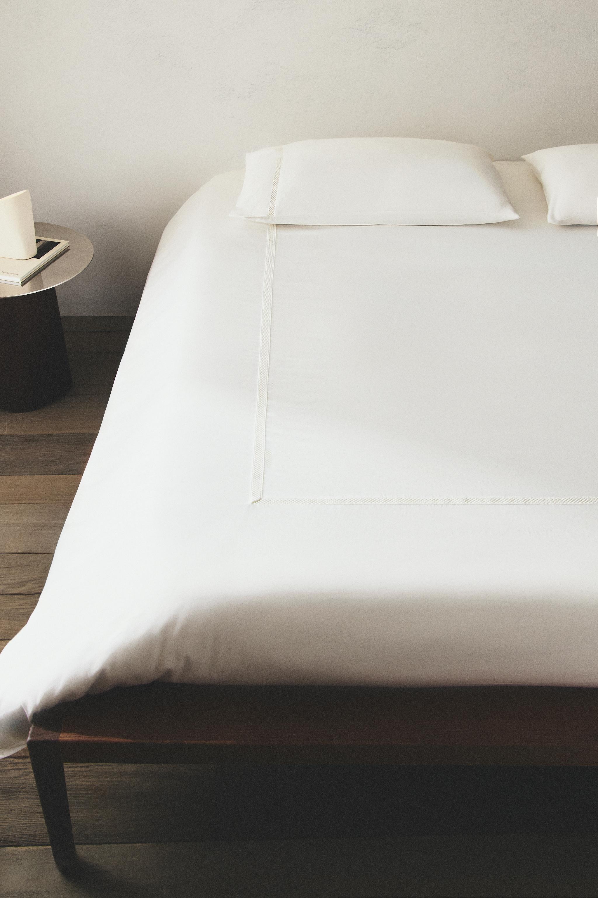 SATEEN DUVET COVER WITH EMBROIDERED HEMSTITCHING