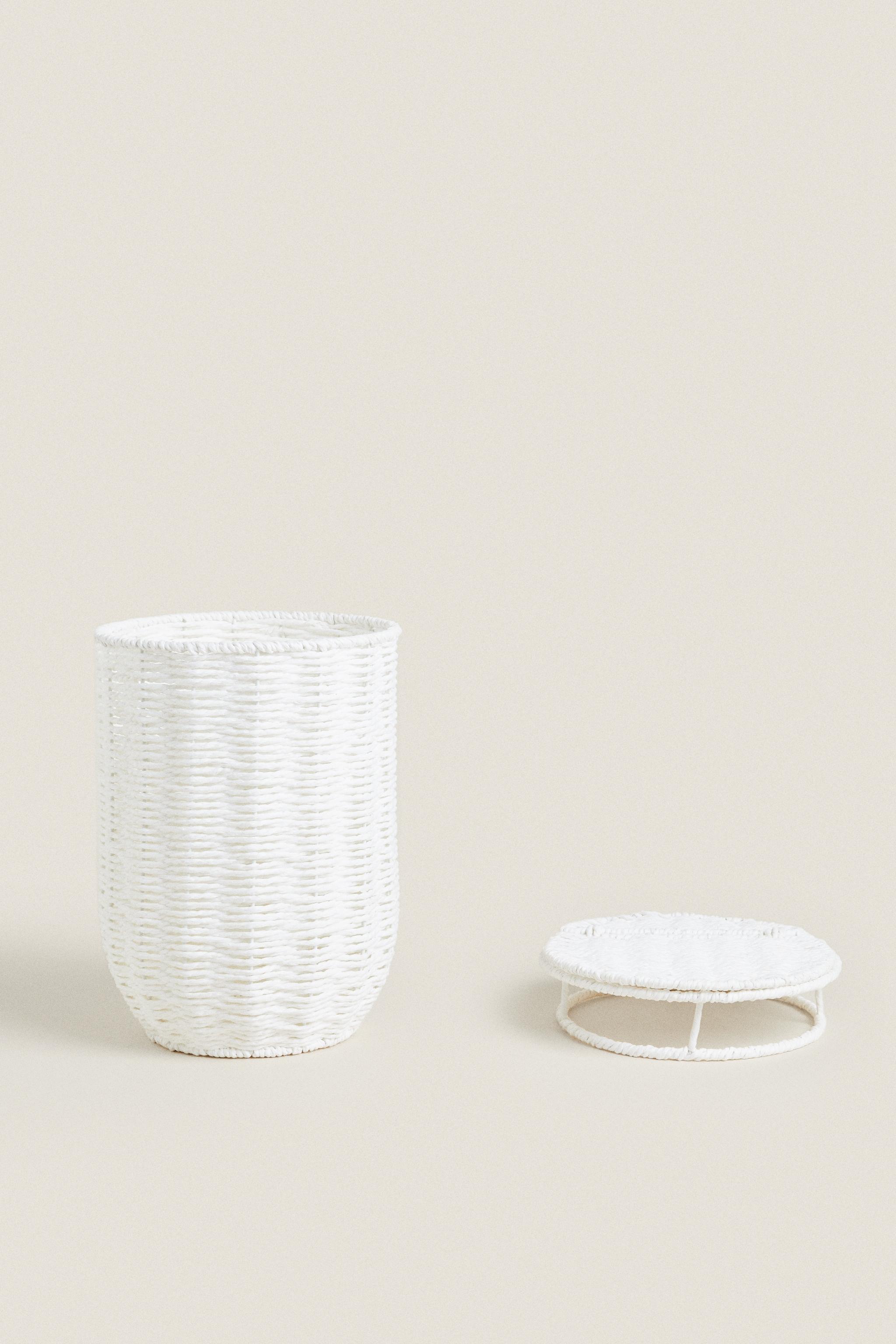 BATHROOM TRASH CAN WITH REMOVABLE LID