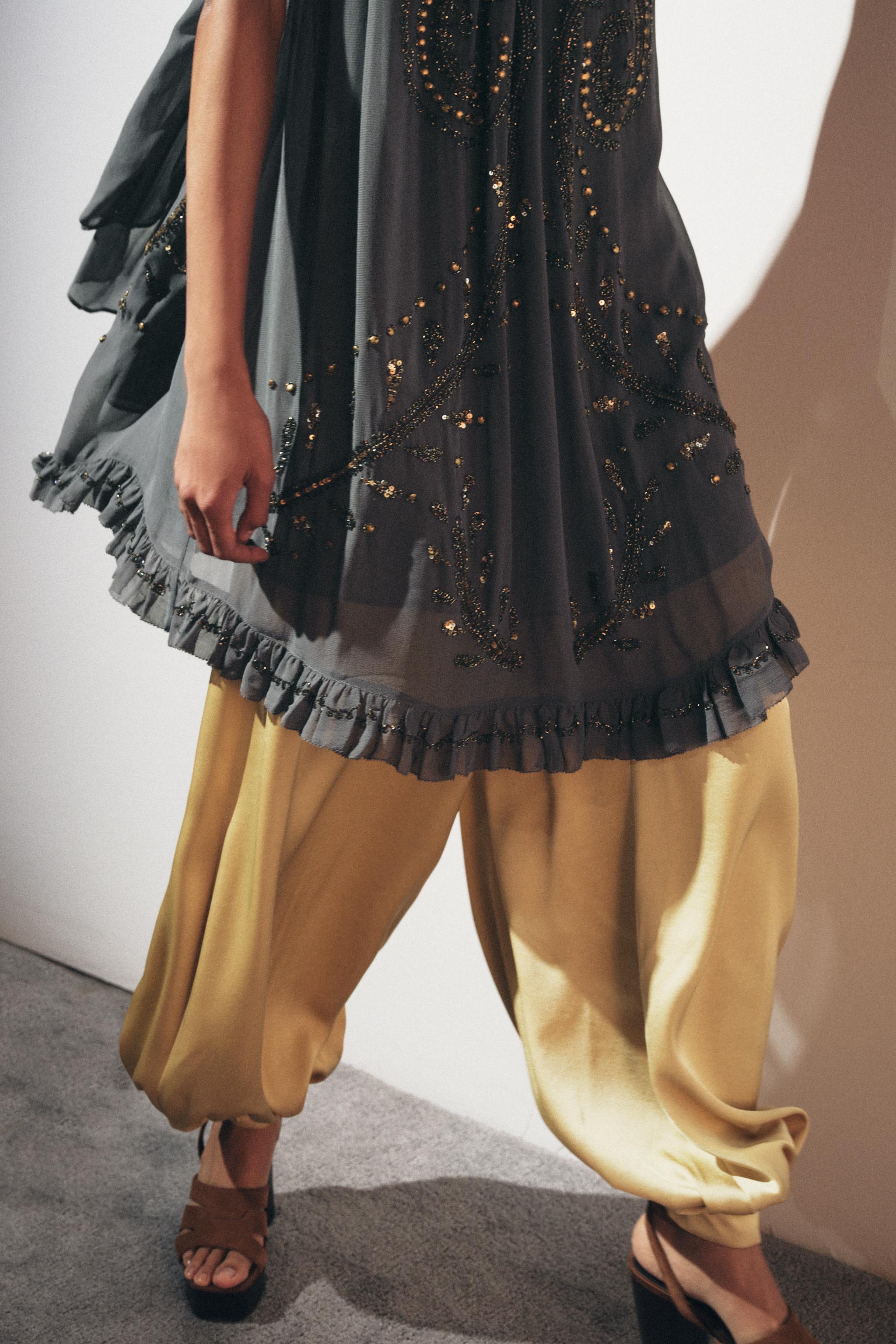 EMBROIDERED HALTER DRESS ZW COLLECTION