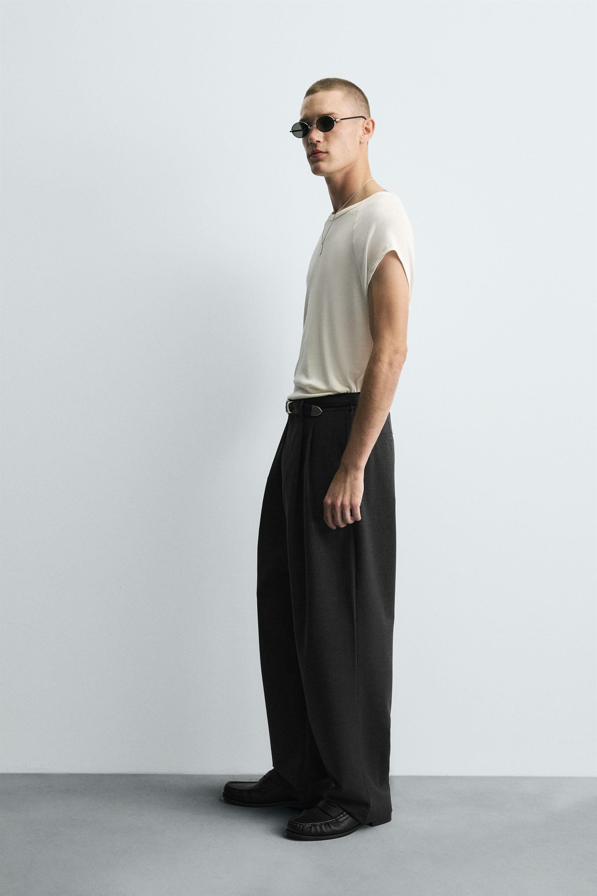 PLEATED WIDE FIT PANTS