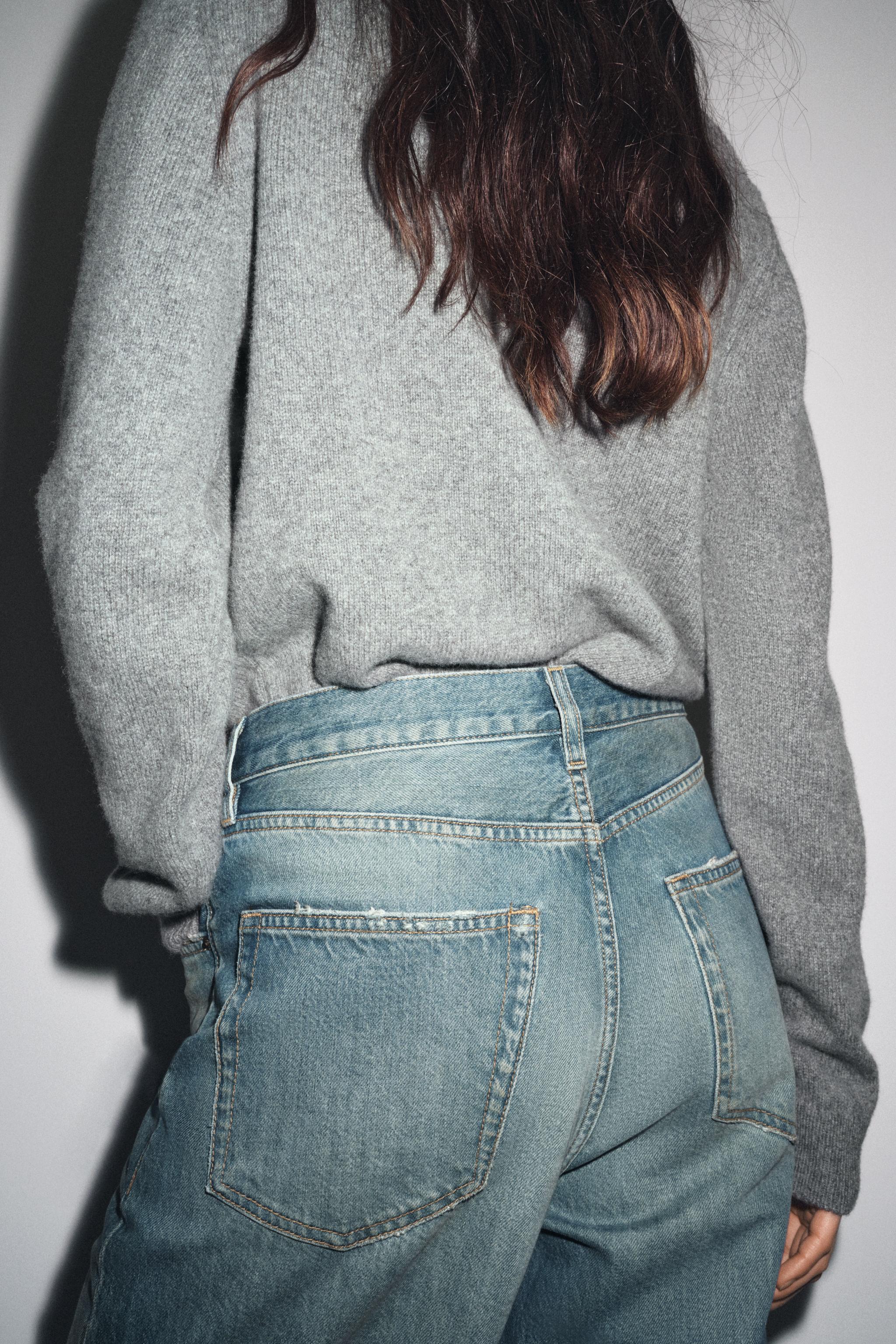 CASHMERE AND WOOL BASIC CARDIGAN