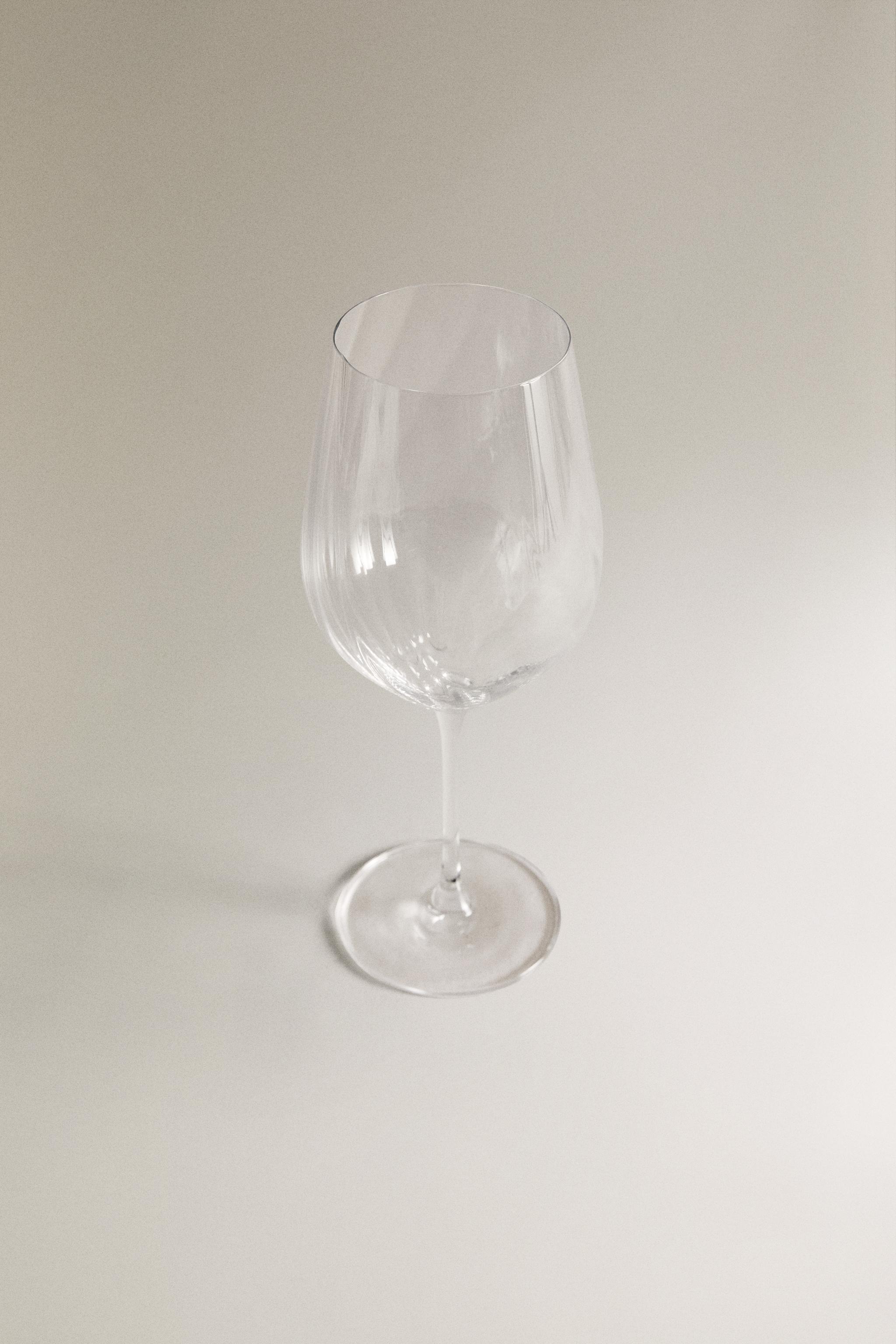TEXTURED CRYSTALLINE WINE GLASS