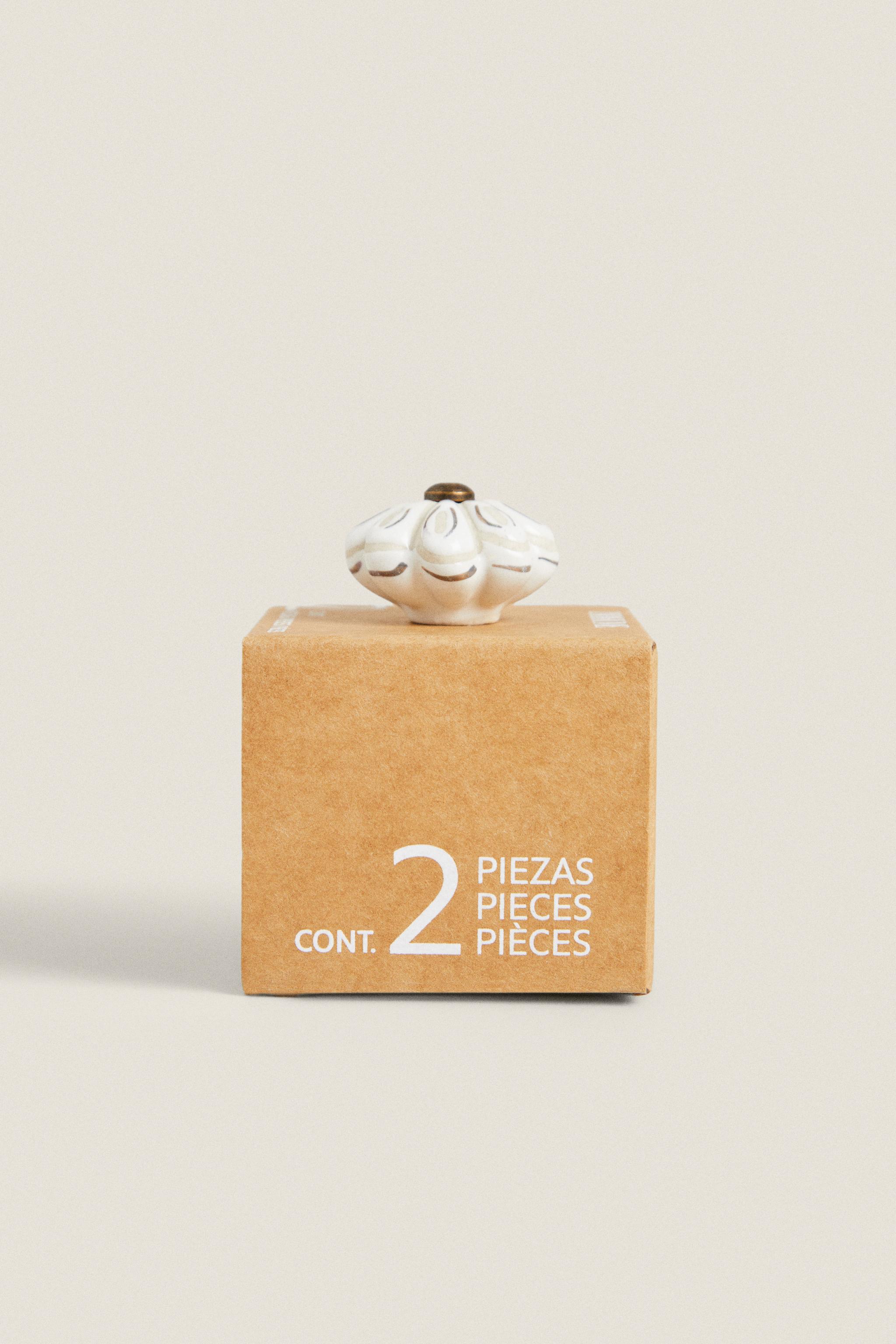 SET OF CERAMIC FLOWER KNOBS (SET OF 2)