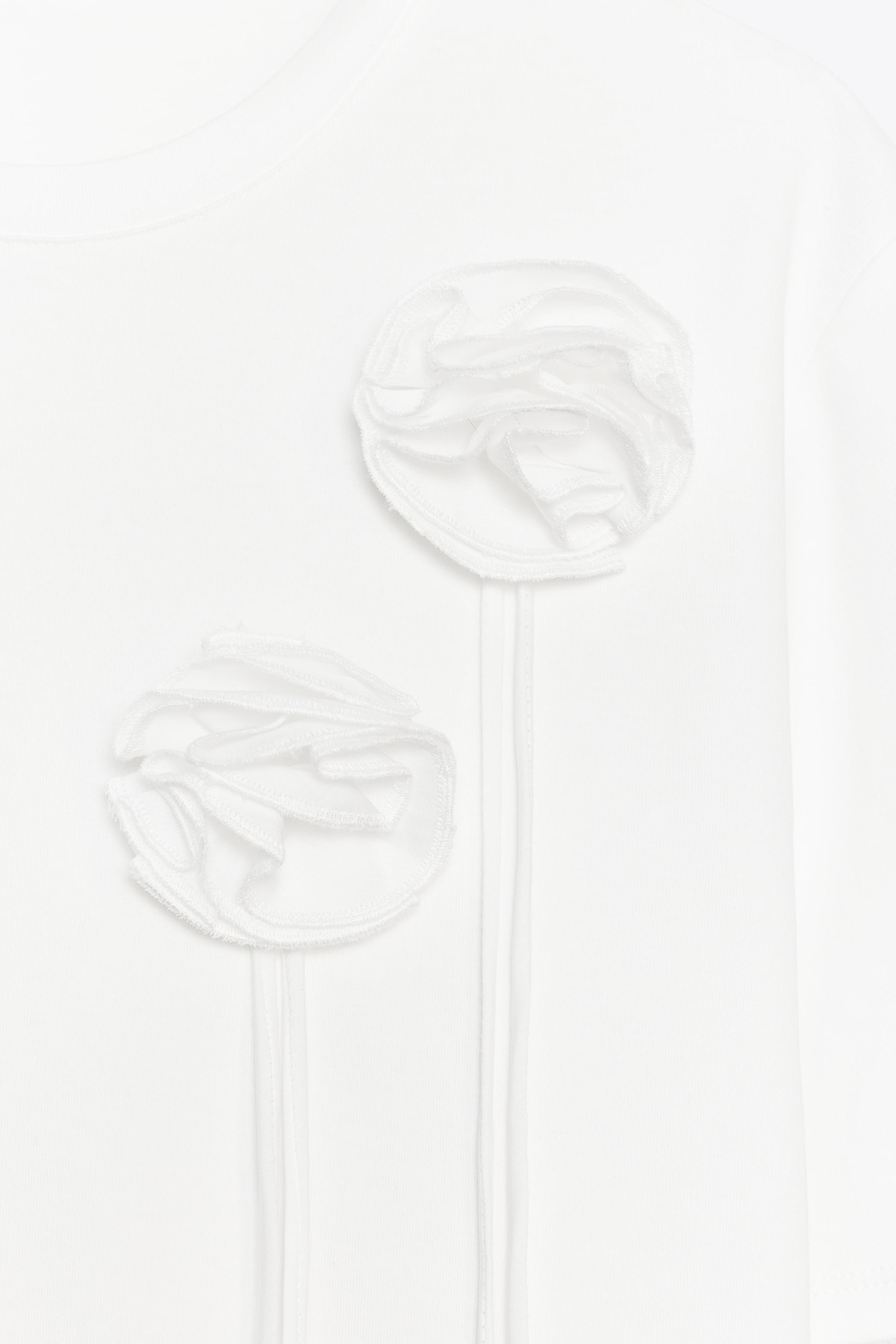 VOLUMINOUS FLORAL T-SHIRT