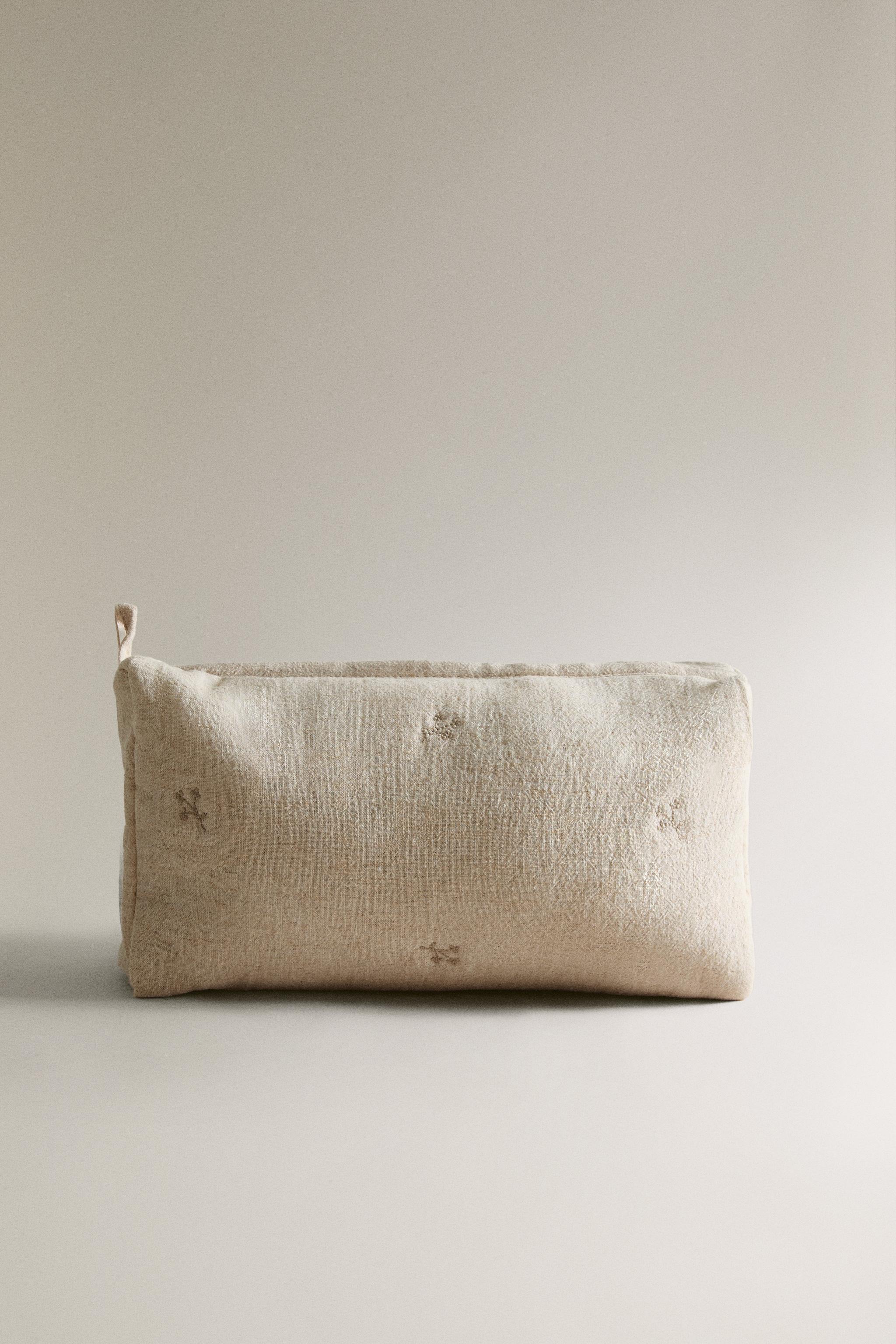 CHILDREN'S EMBROIDERED COSMETIC BAG