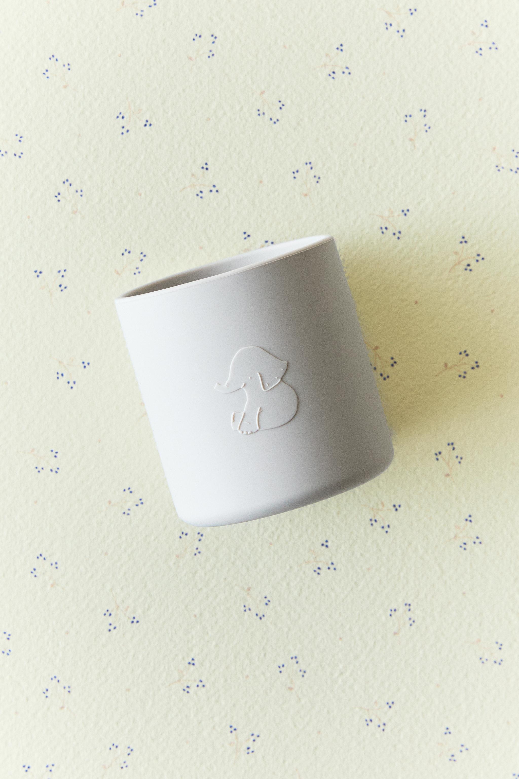 CHILDREN'S SILICONE ELEPHANT TUMBLER