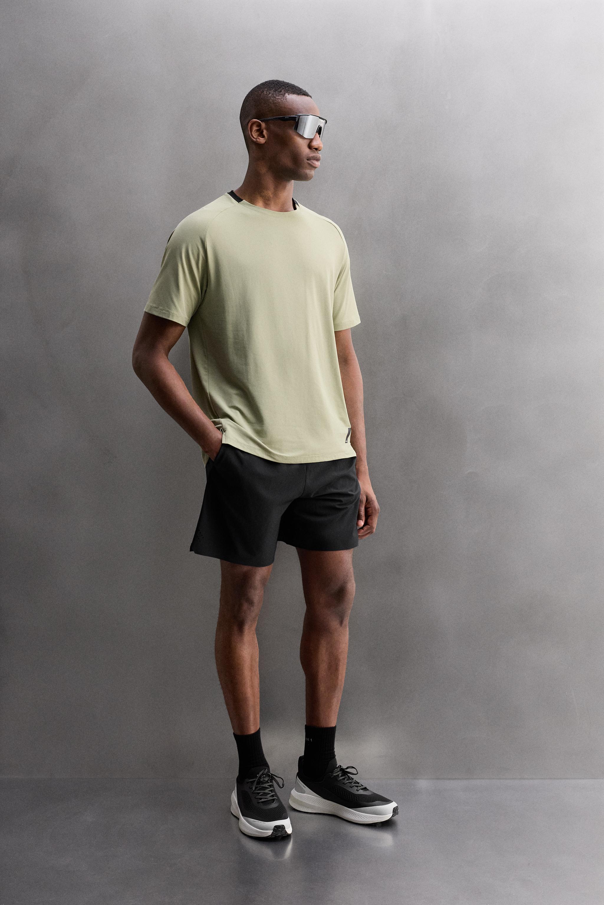 TEXTURED TRAINING T-SHIRT