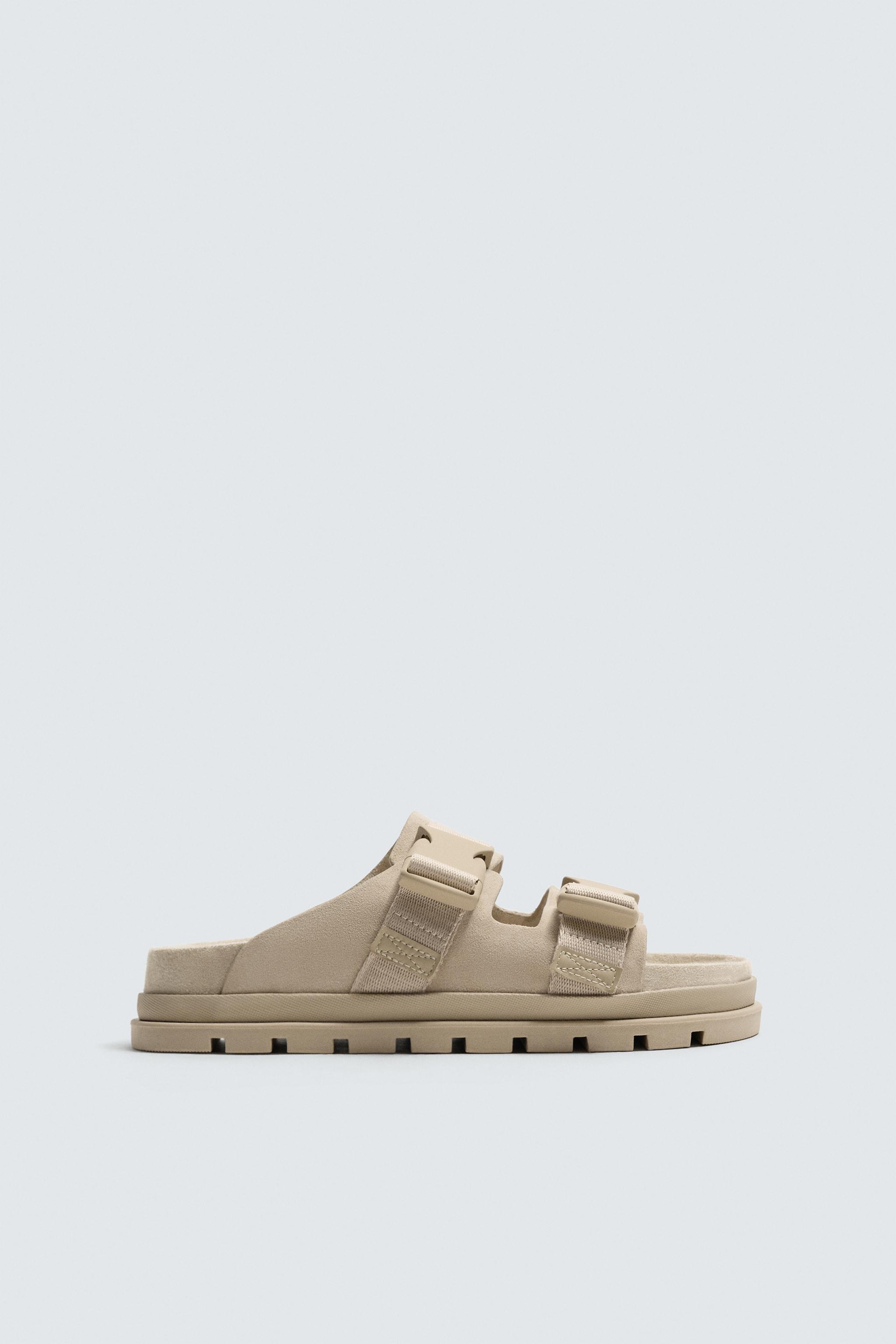 VOLUMINOUS LEATHER SANDALS