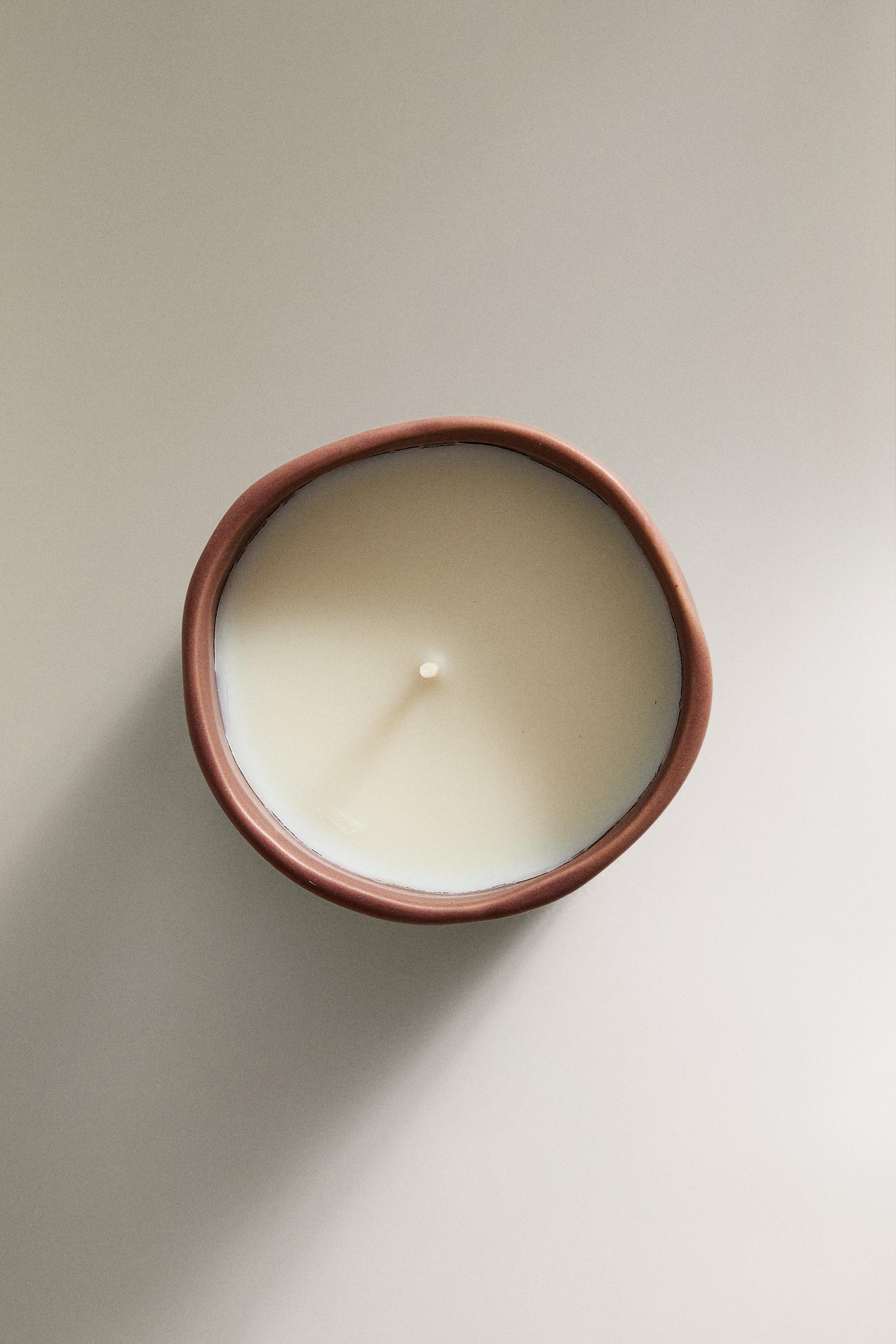 (150 G) FLORAL BEYOND SCENTED CANDLE