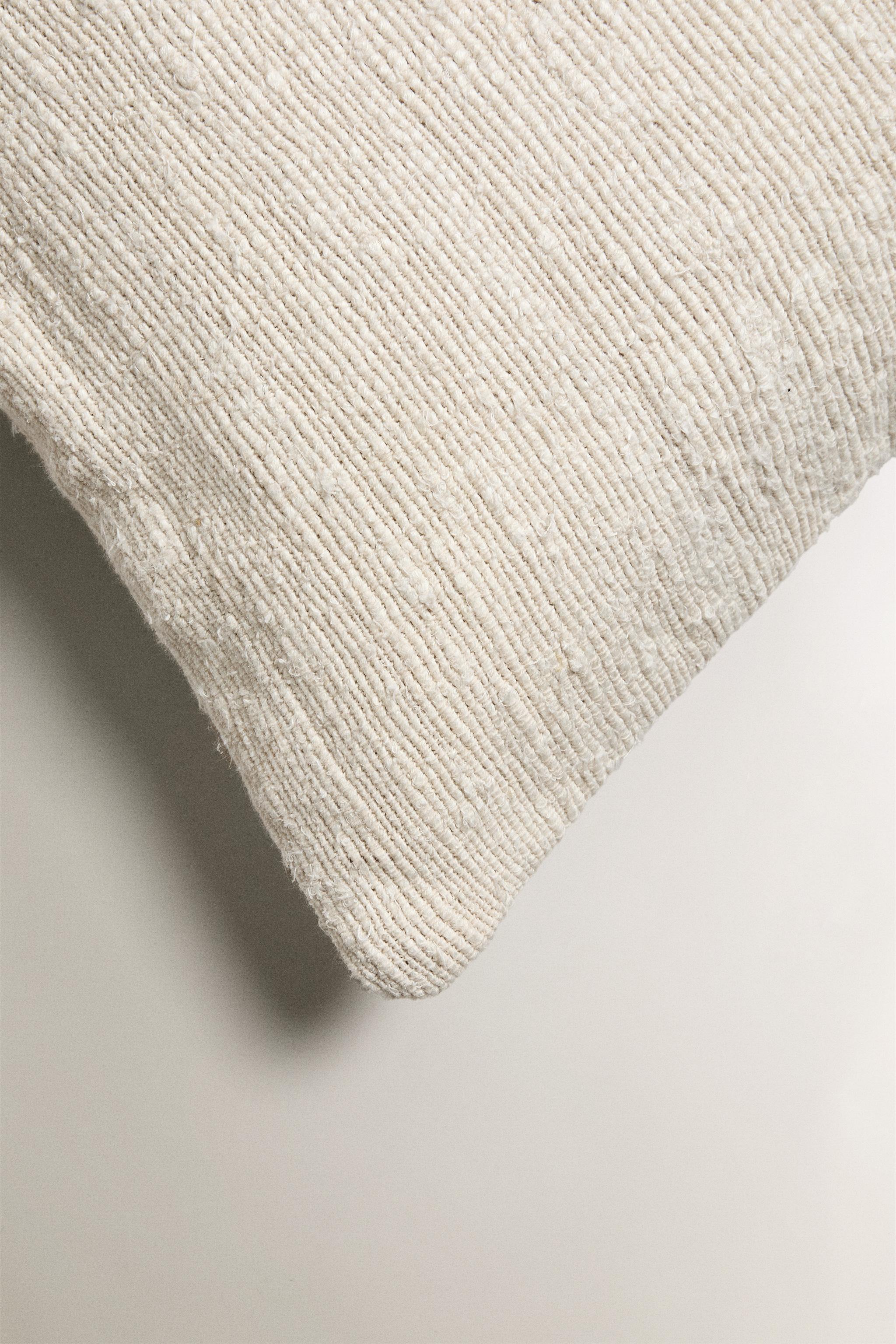 PLAITED THROW PILLOW COVER