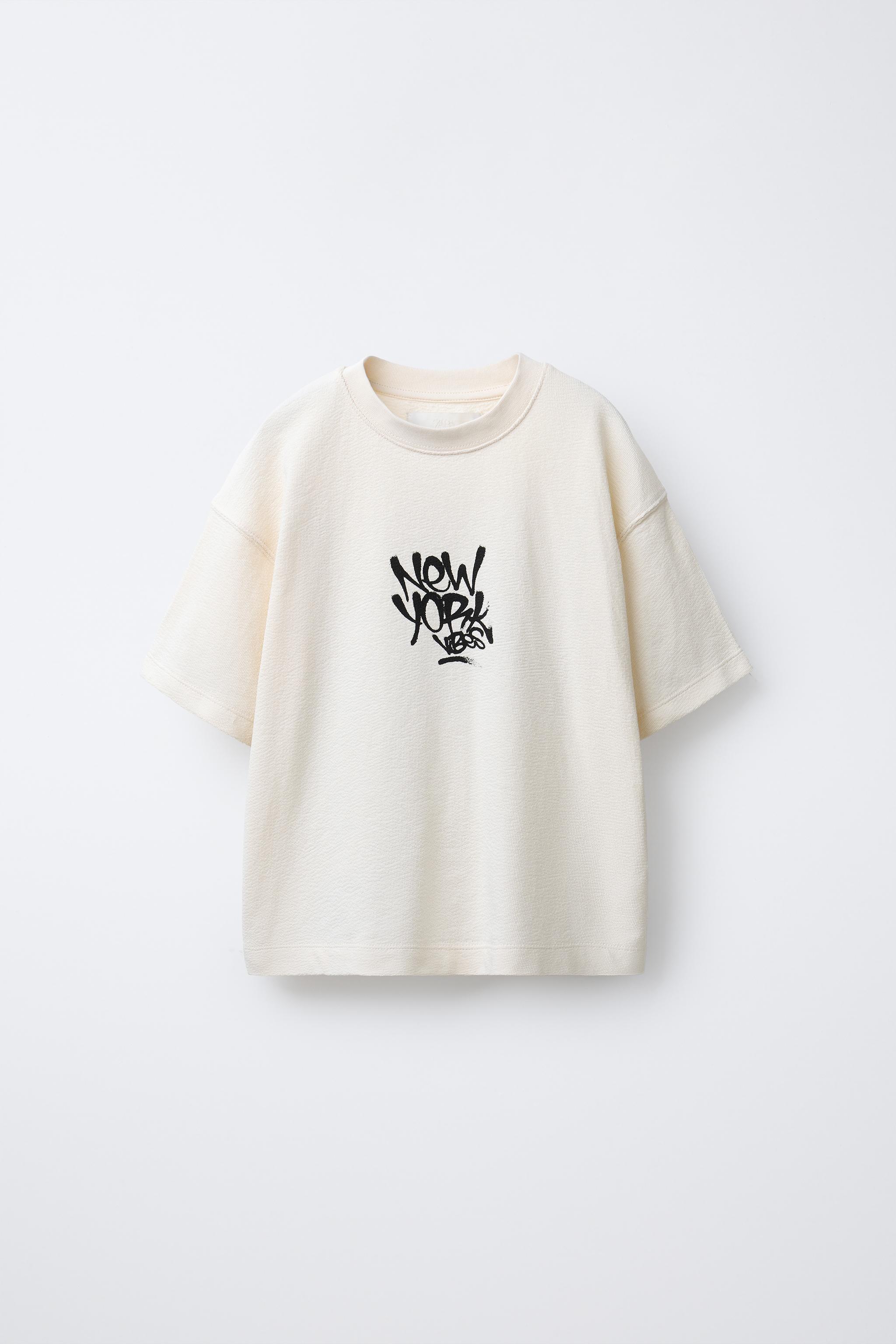 TEXTURED GRAFFITI PRINT T-SHIRT